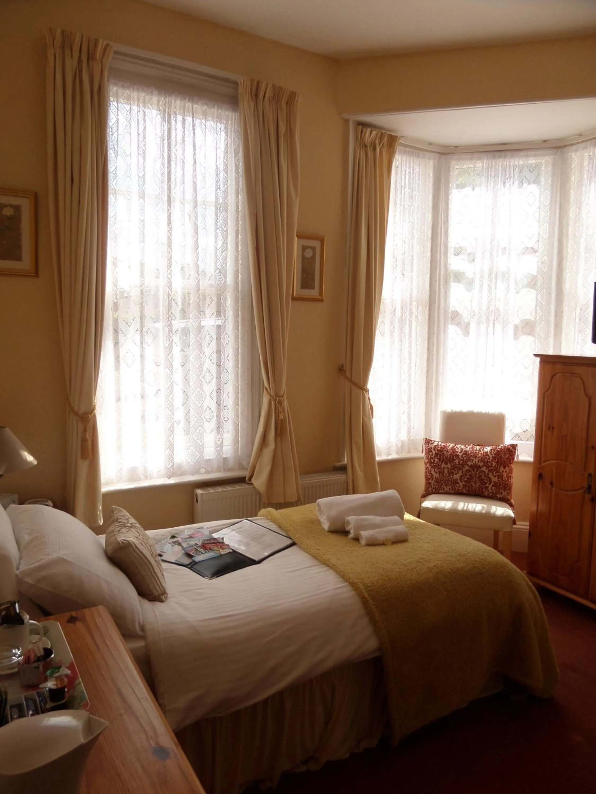 Bedroom, Bed in Beecroft Lodge