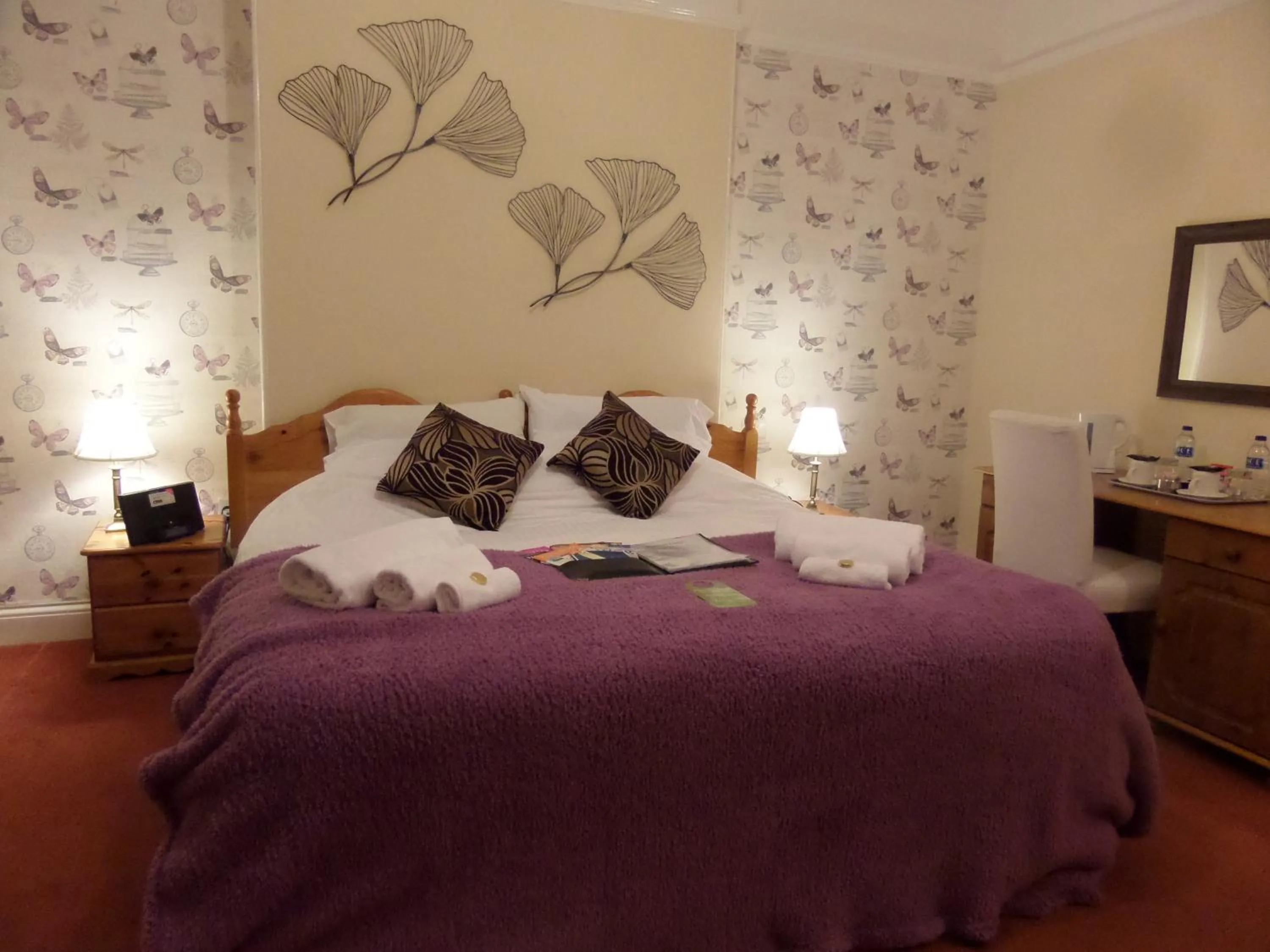 Bedroom, Bed in Beecroft Lodge