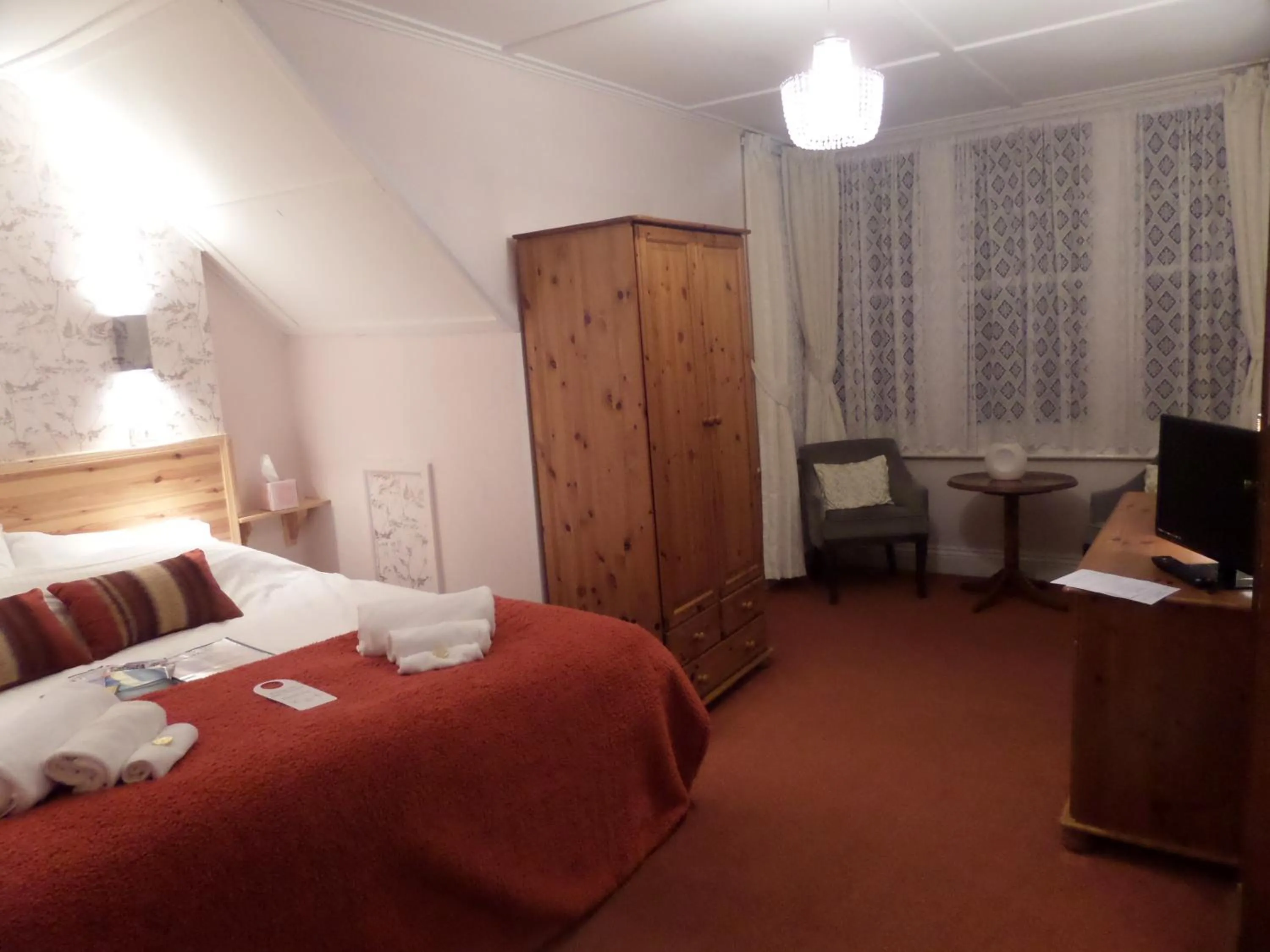 Bedroom, Bed in Beecroft Lodge