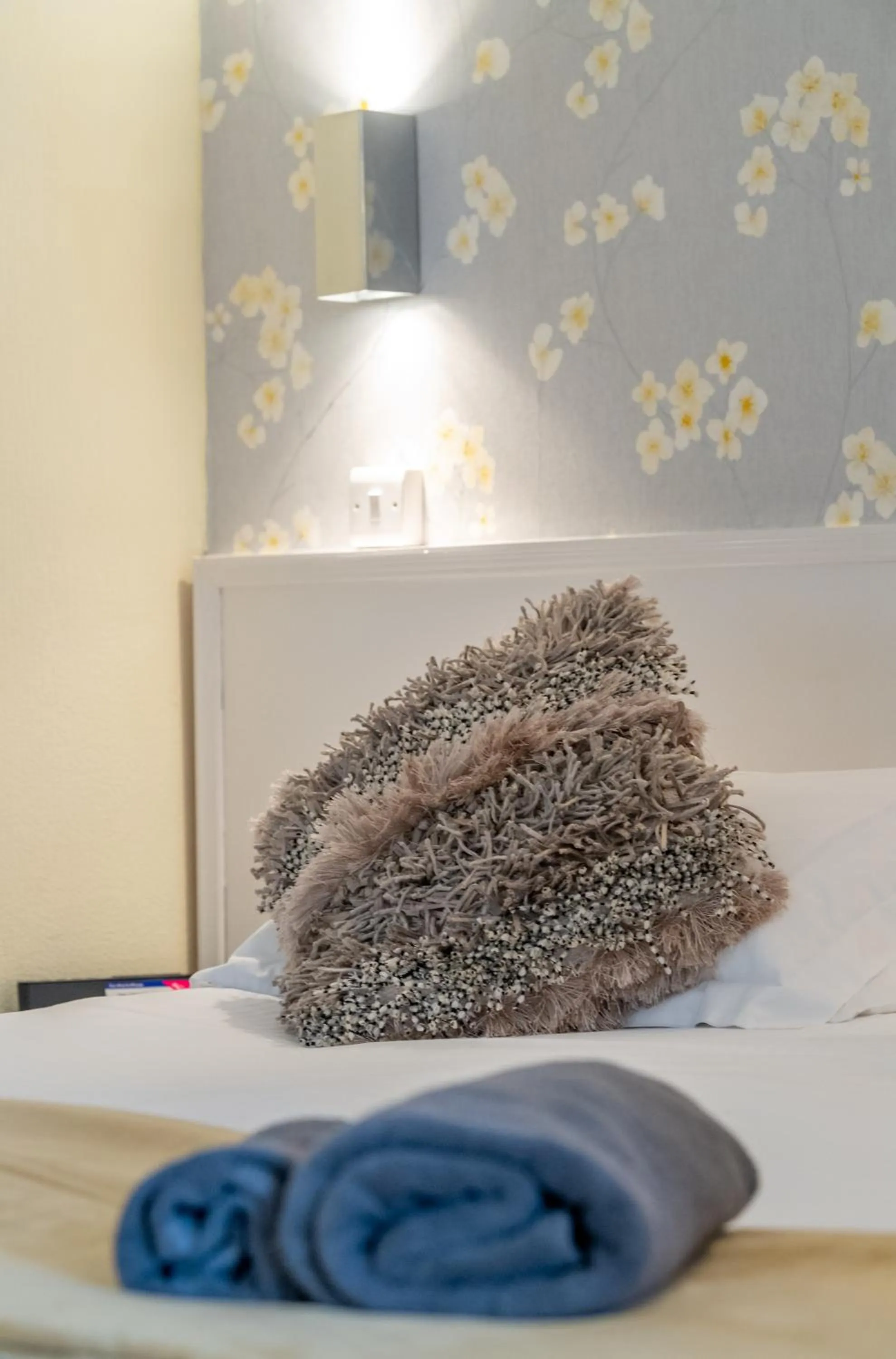 Bedroom, Bed in Beecroft Lodge