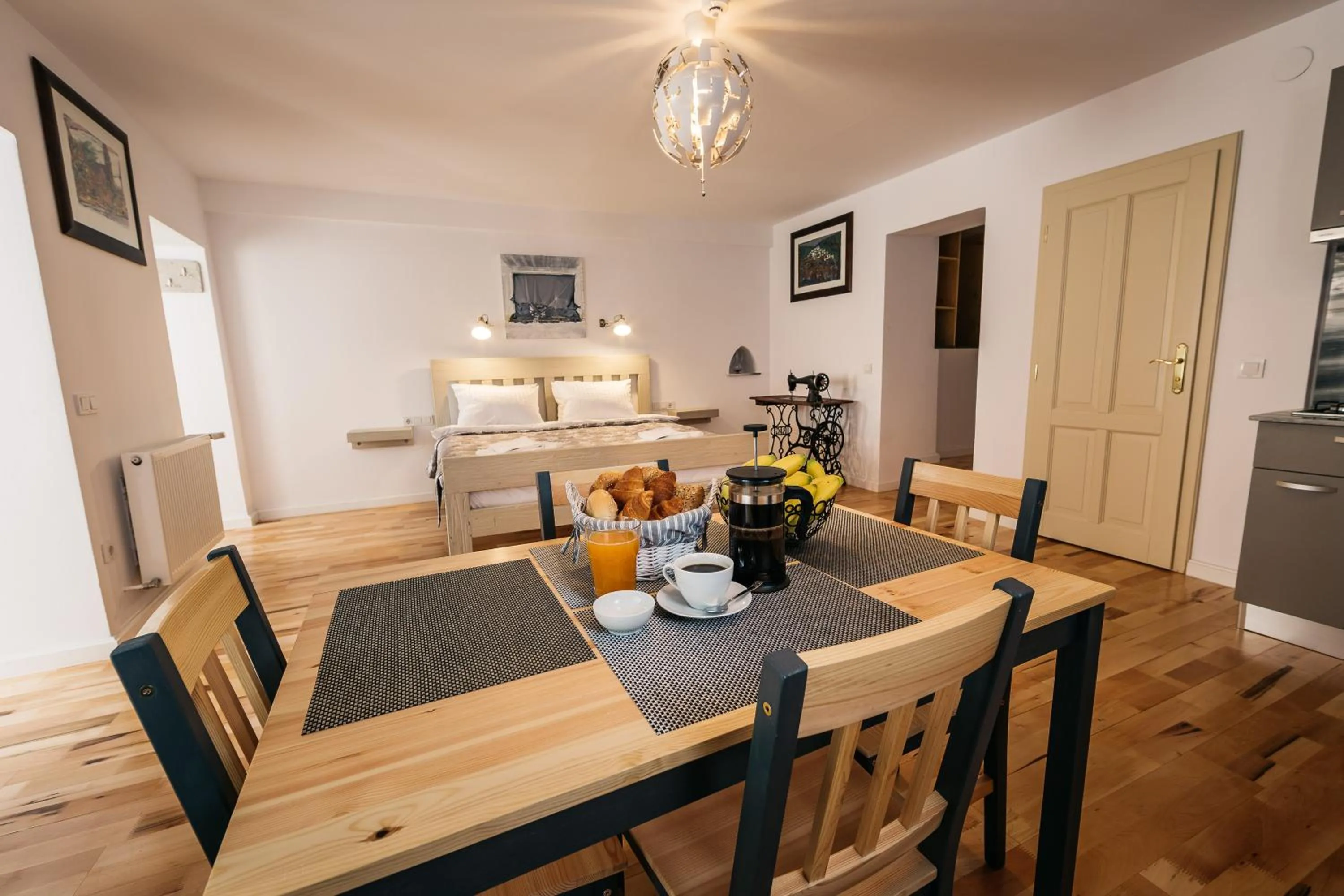 Coffee/tea facilities in YellowBoot Aparthotel