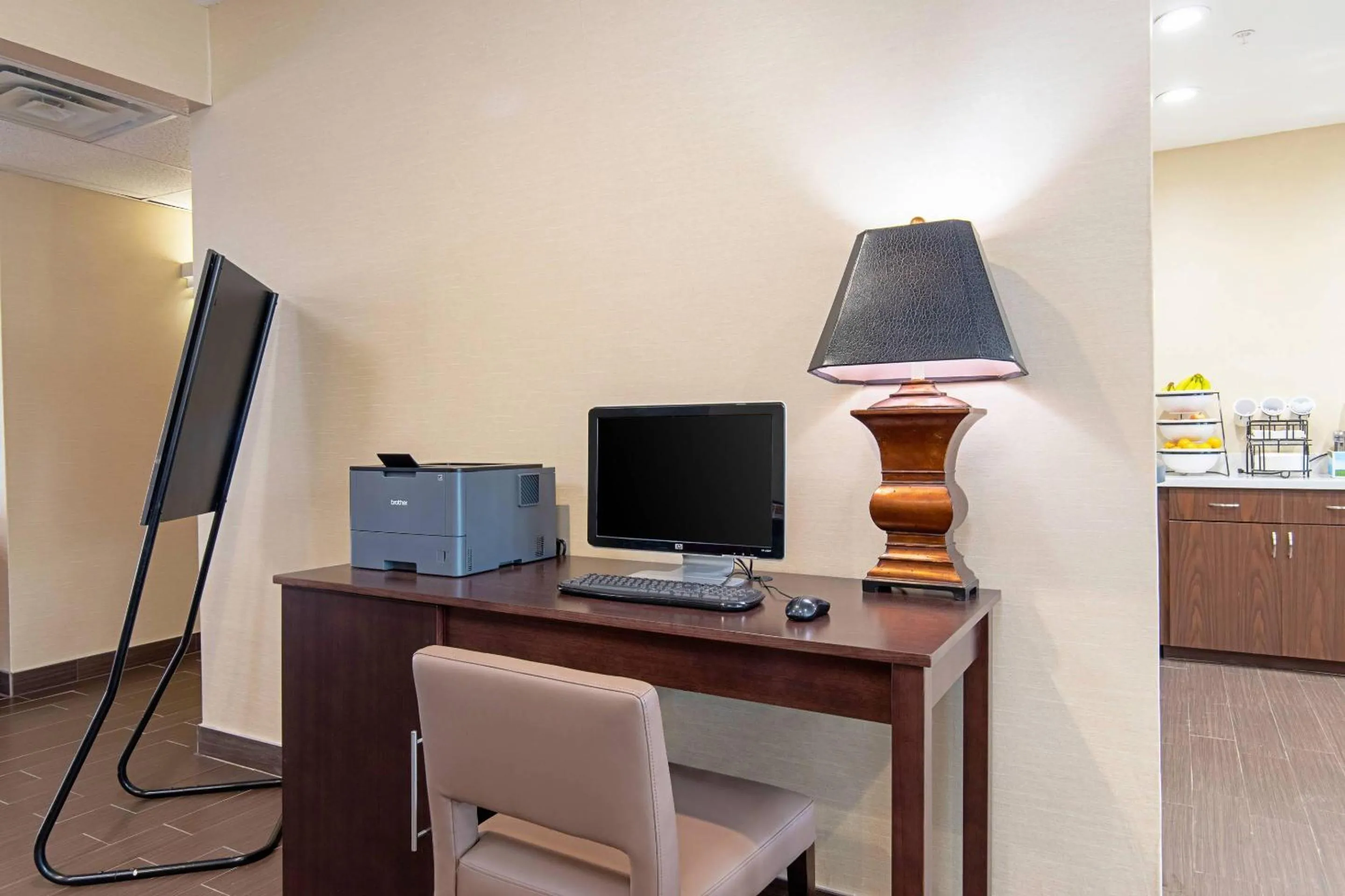 Business facilities in Comfort Inn & Suites Fredericksburg
