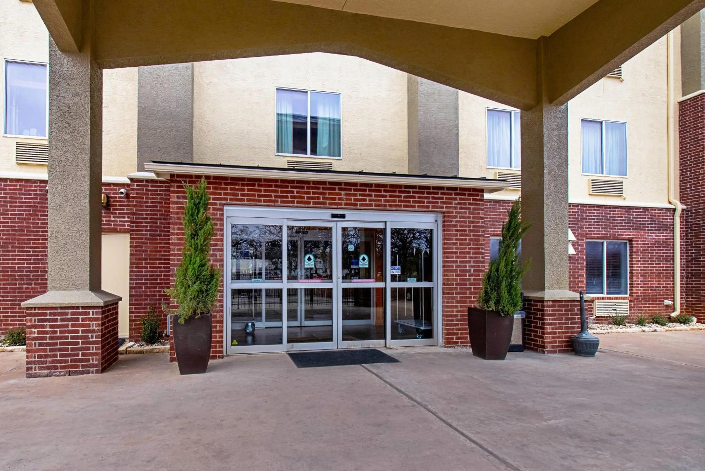 Property building in Comfort Inn & Suites Fredericksburg