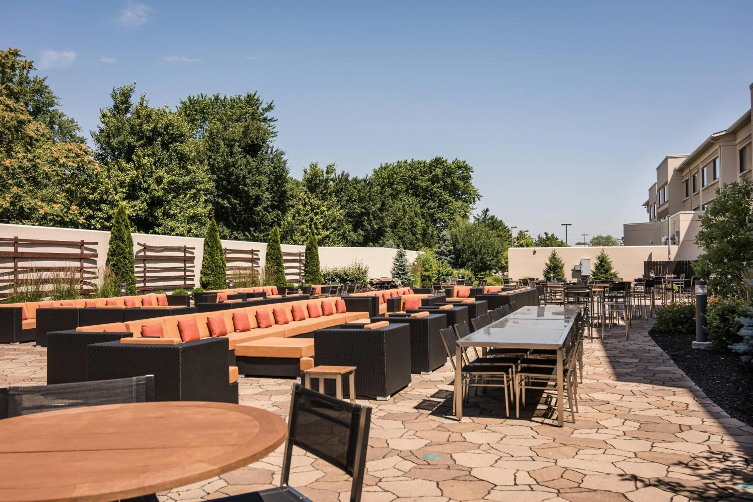 Meeting/conference room in Courtyard by Marriott Lafayette