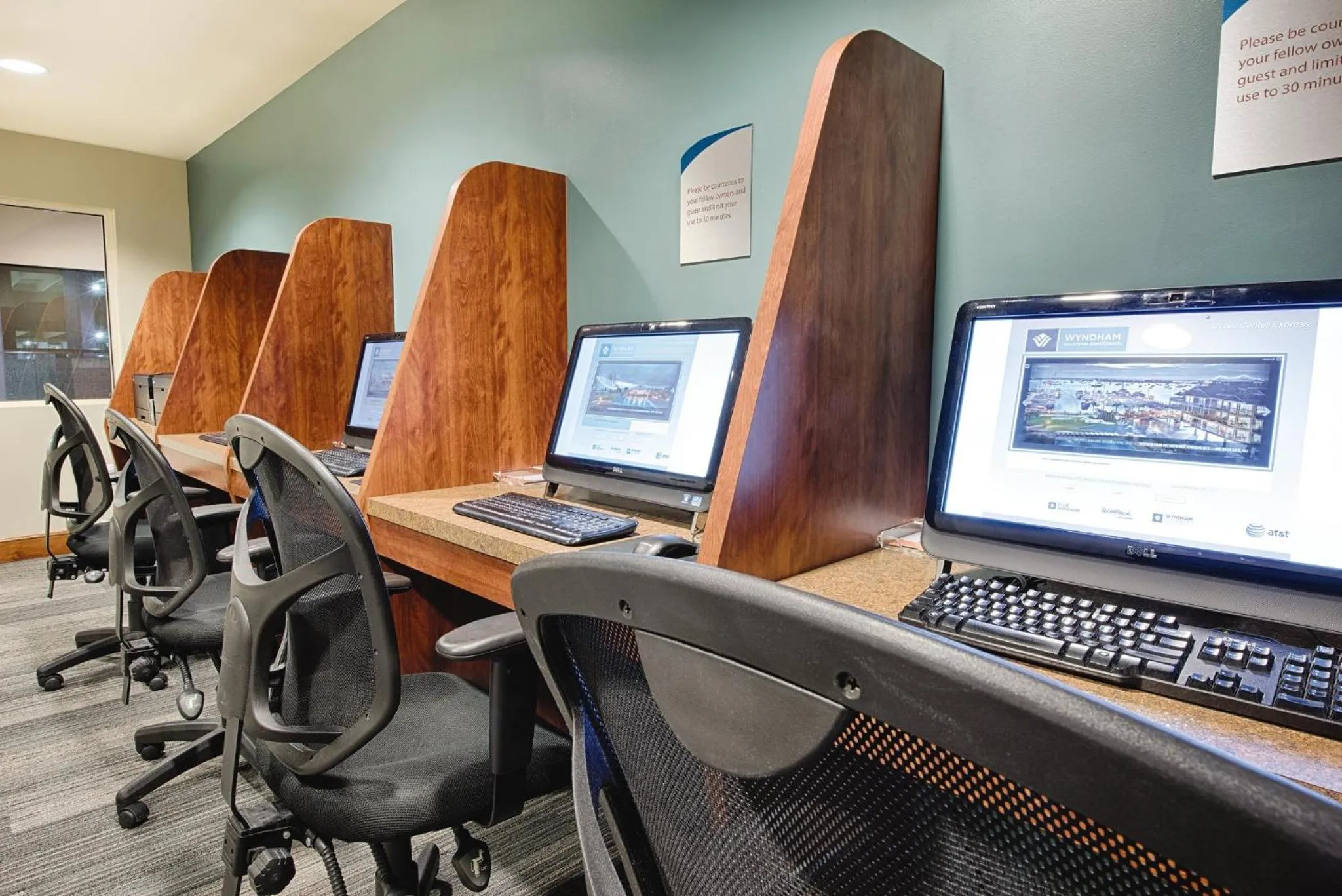 Business facilities in Club Wyndham National Harbor