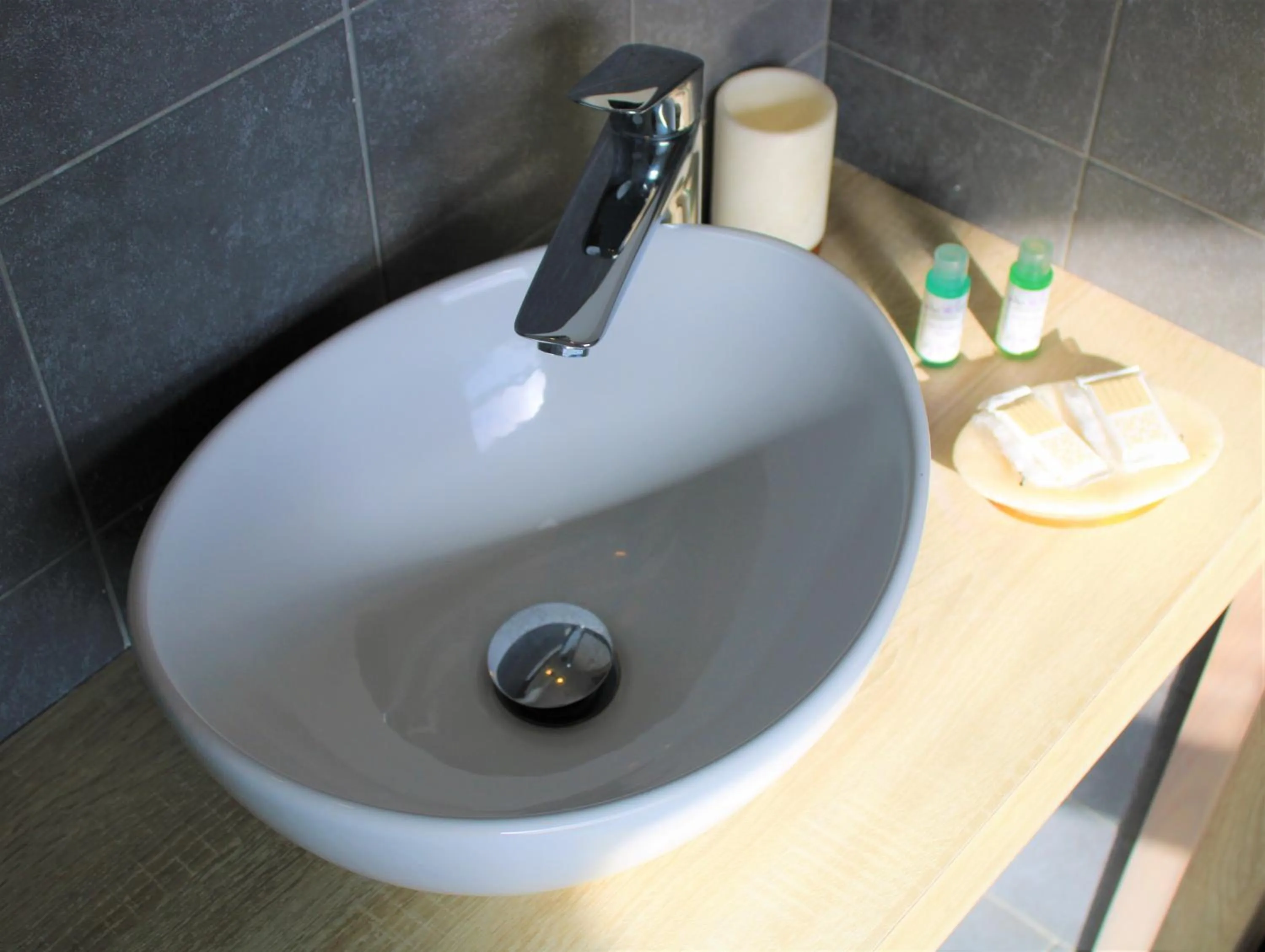 Bathroom in De Gasperi 55 - By Pera Rooms Collection