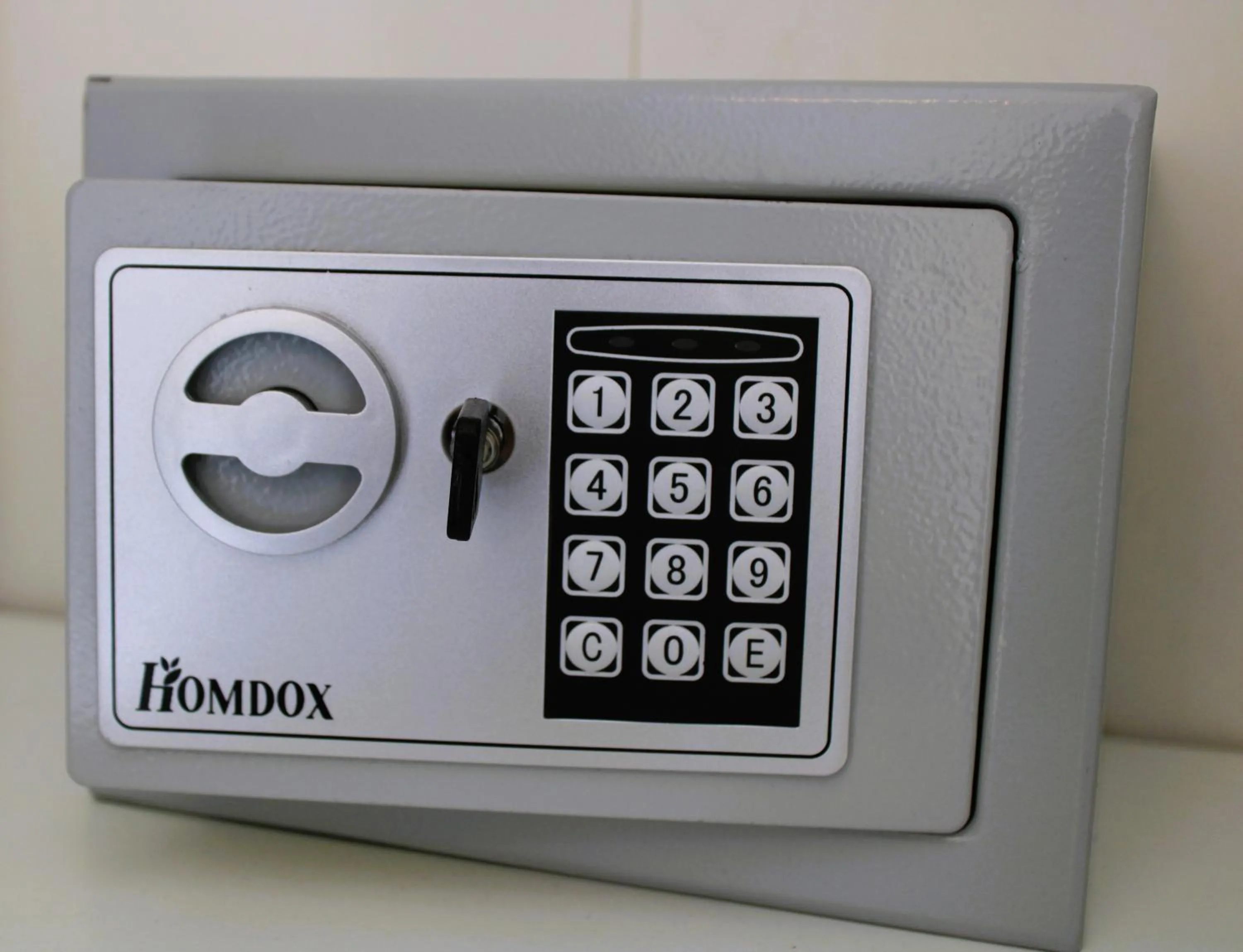 safe in De Gasperi 55 - By Pera Rooms Collection