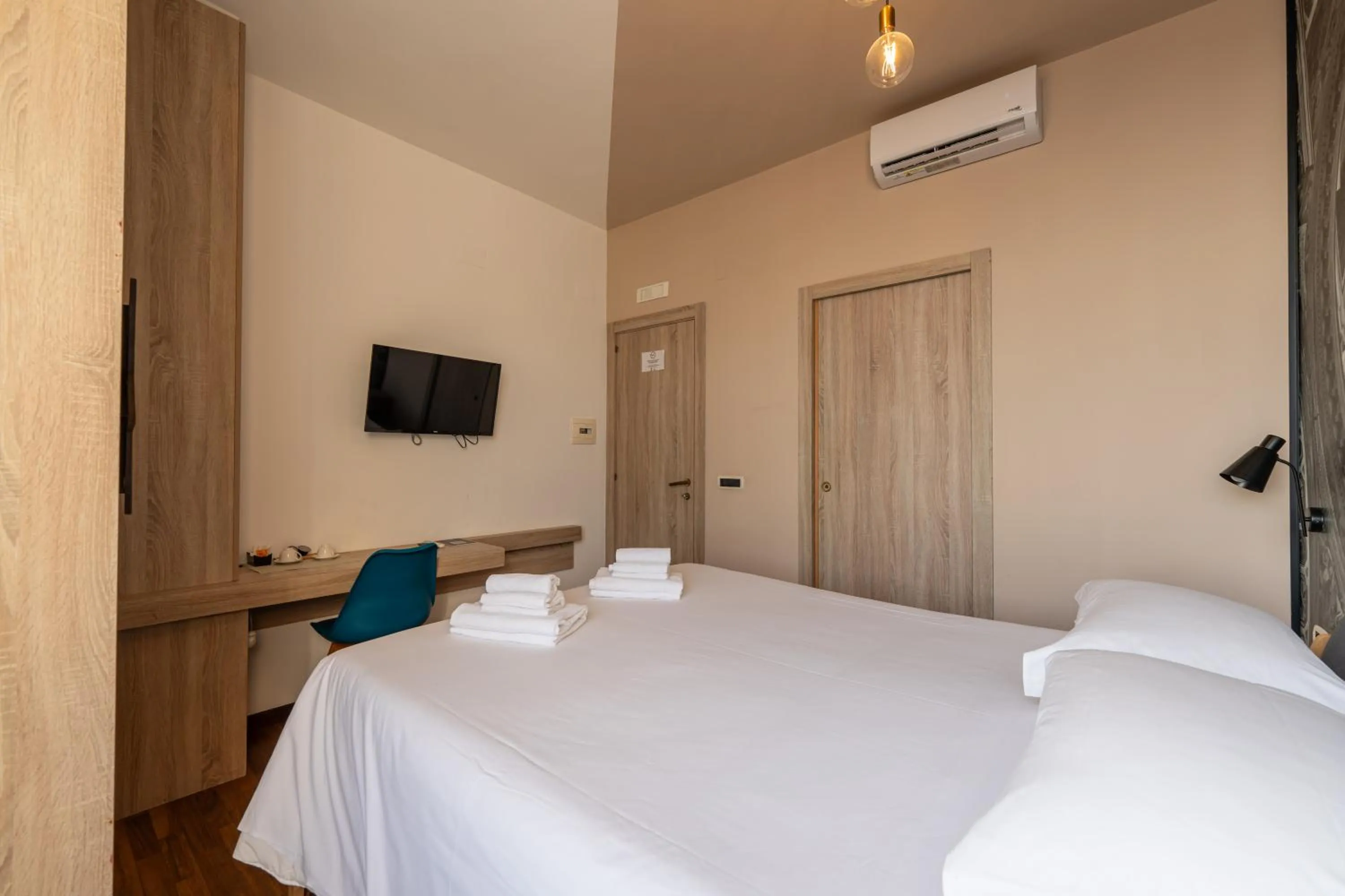 Bed in De Gasperi 55