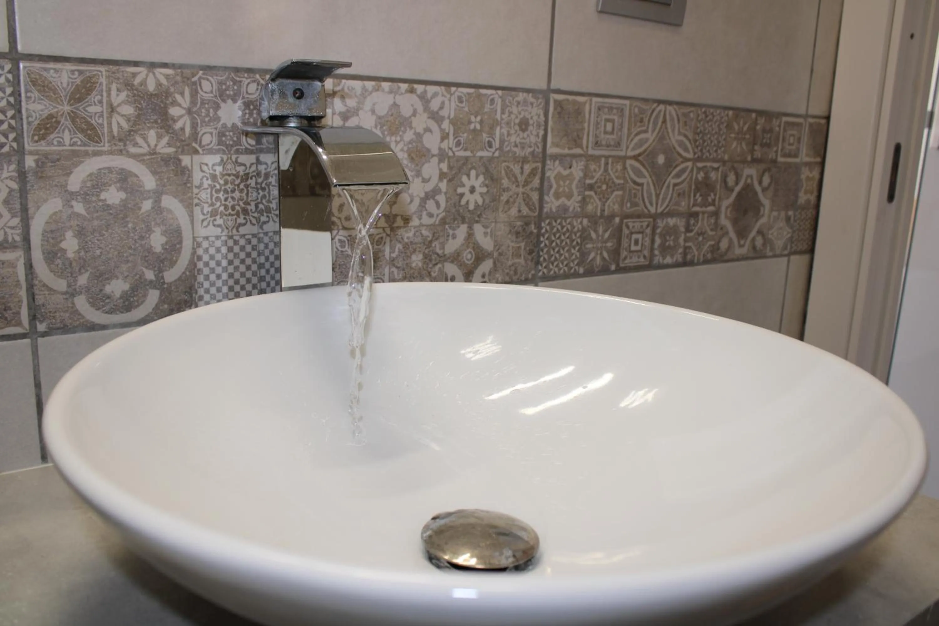 Bathroom in De Gasperi 55 - By Pera Rooms Collection