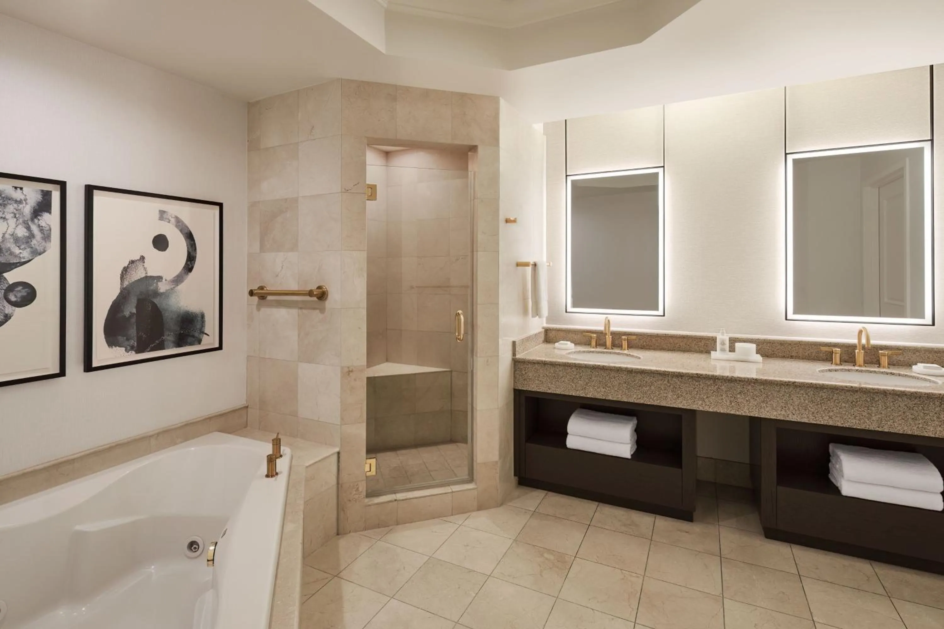 Bathroom in JW Marriott Las Vegas Resort & Spa
