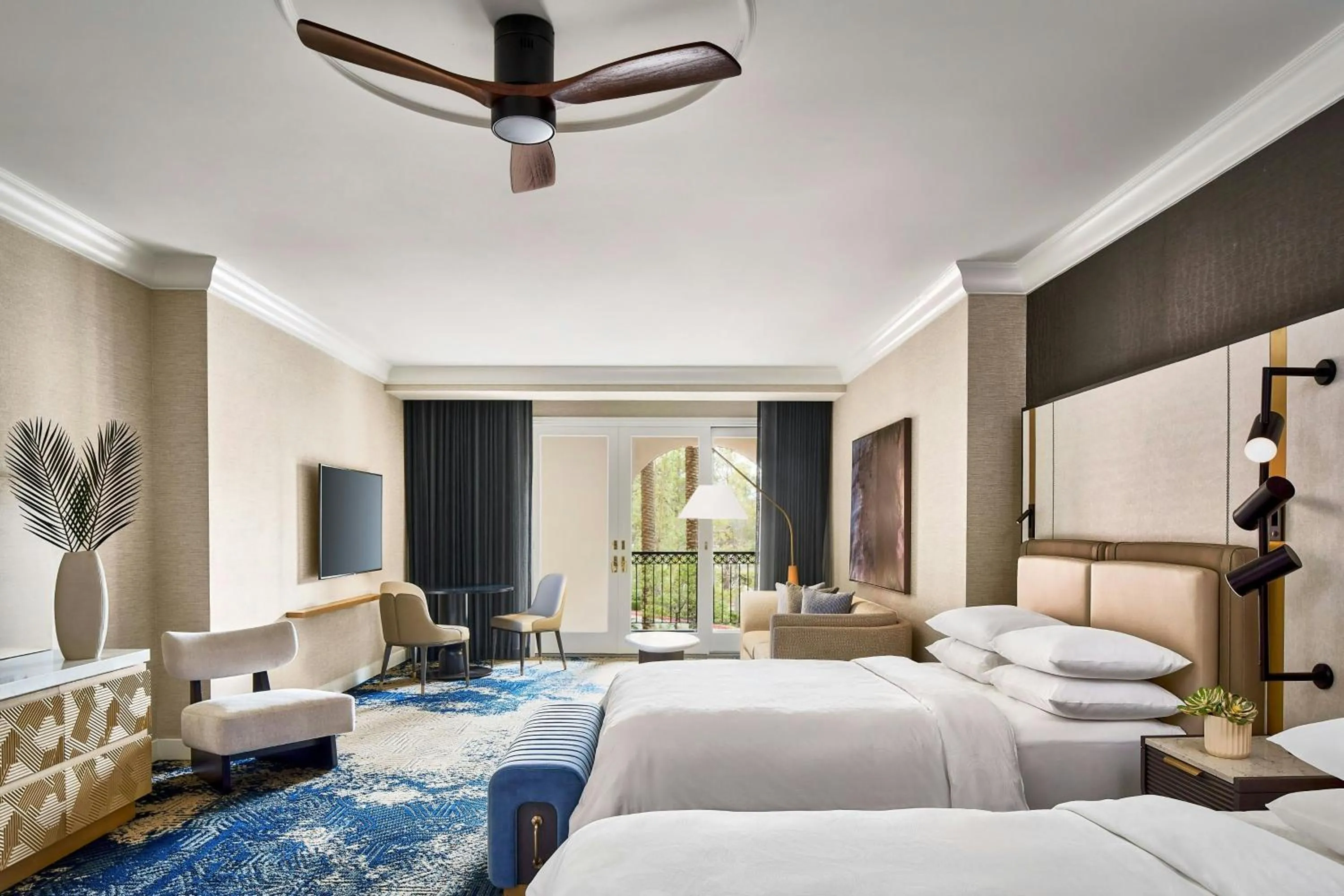 Photo of the whole room, Bed in JW Marriott Las Vegas Resort & Spa