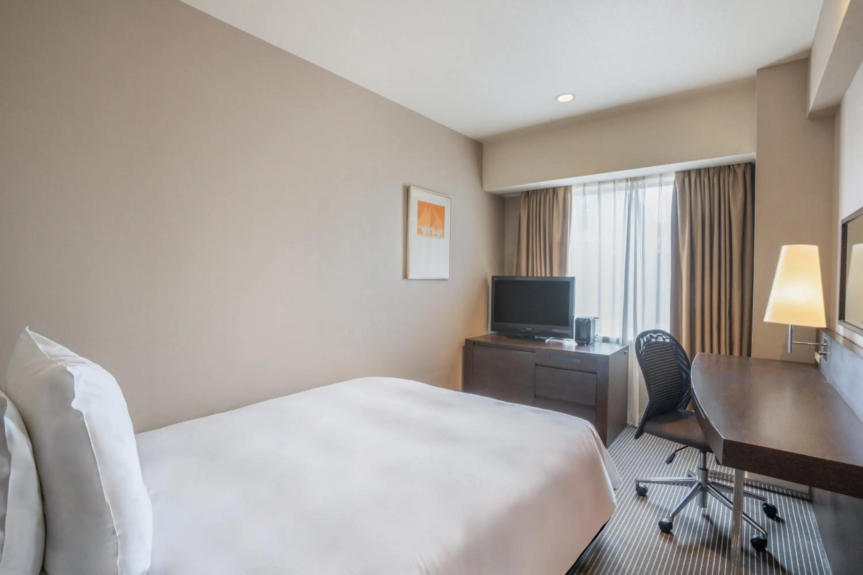 Photo of the whole room, Bed in ANA Crowne Plaza Hiroshima by IHG