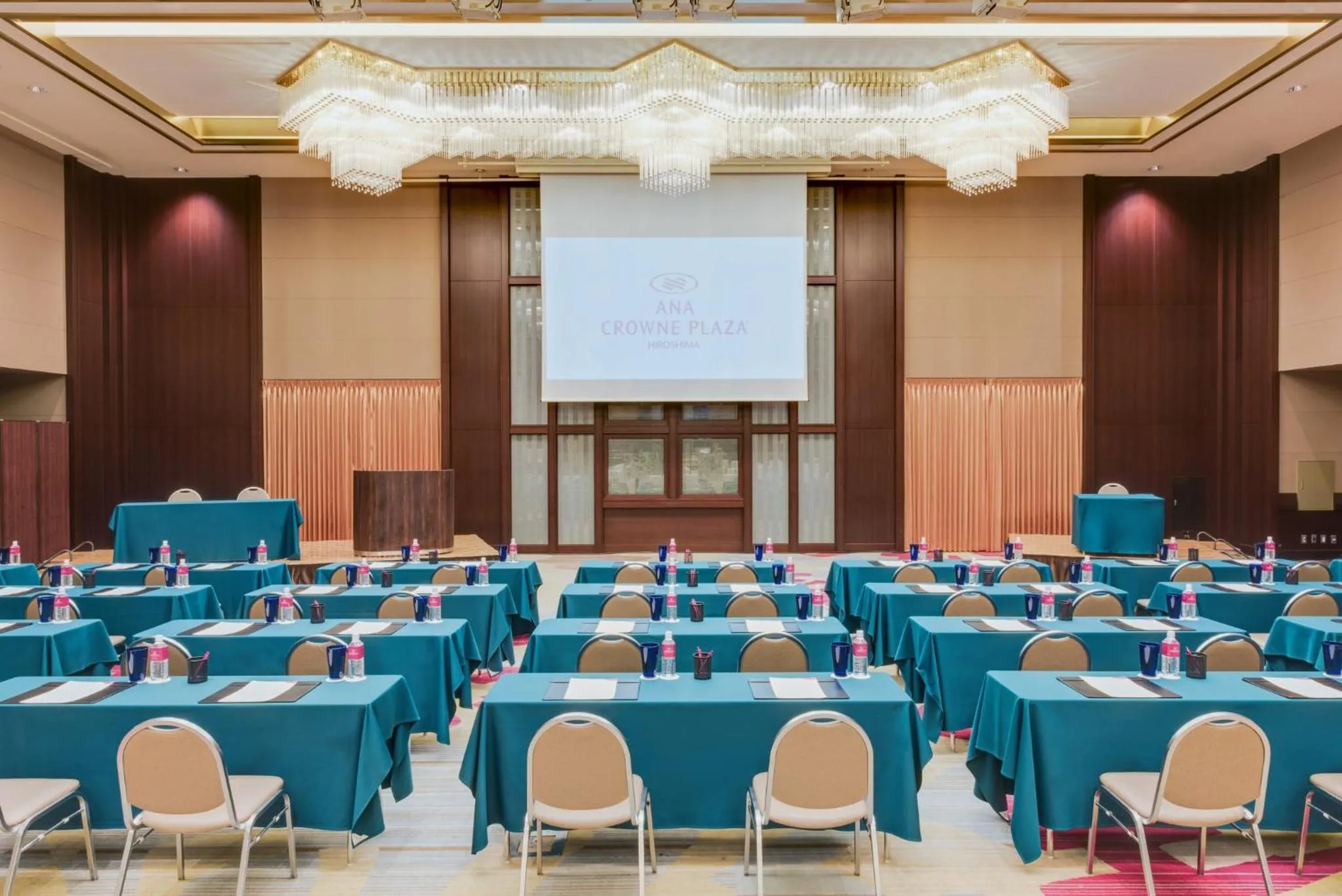 Meeting/conference room in ANA Crowne Plaza Hiroshima by IHG