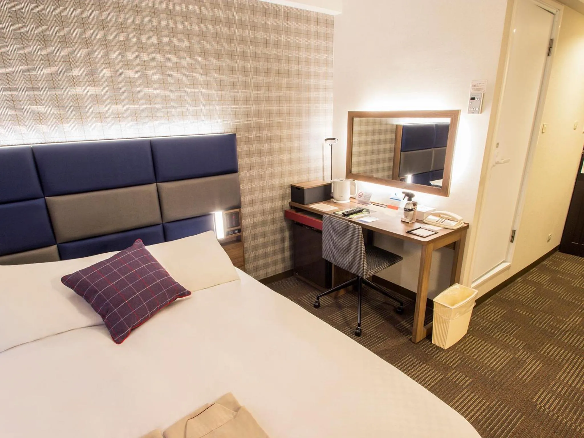 Photo of the whole room, Bed in Hearton Hotel Shinsaibashi