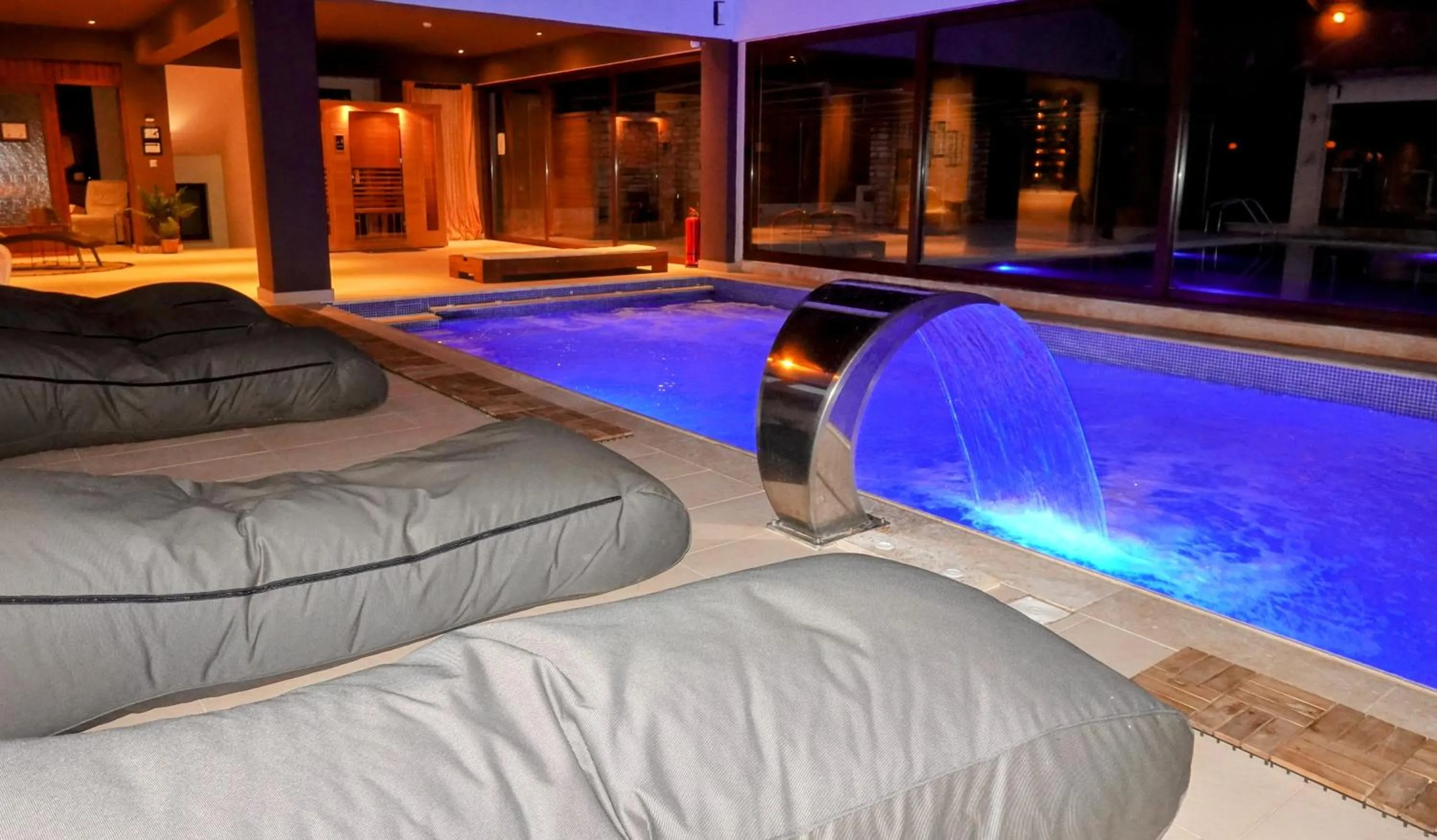 Swimming pool in Mont Helmos Hotel