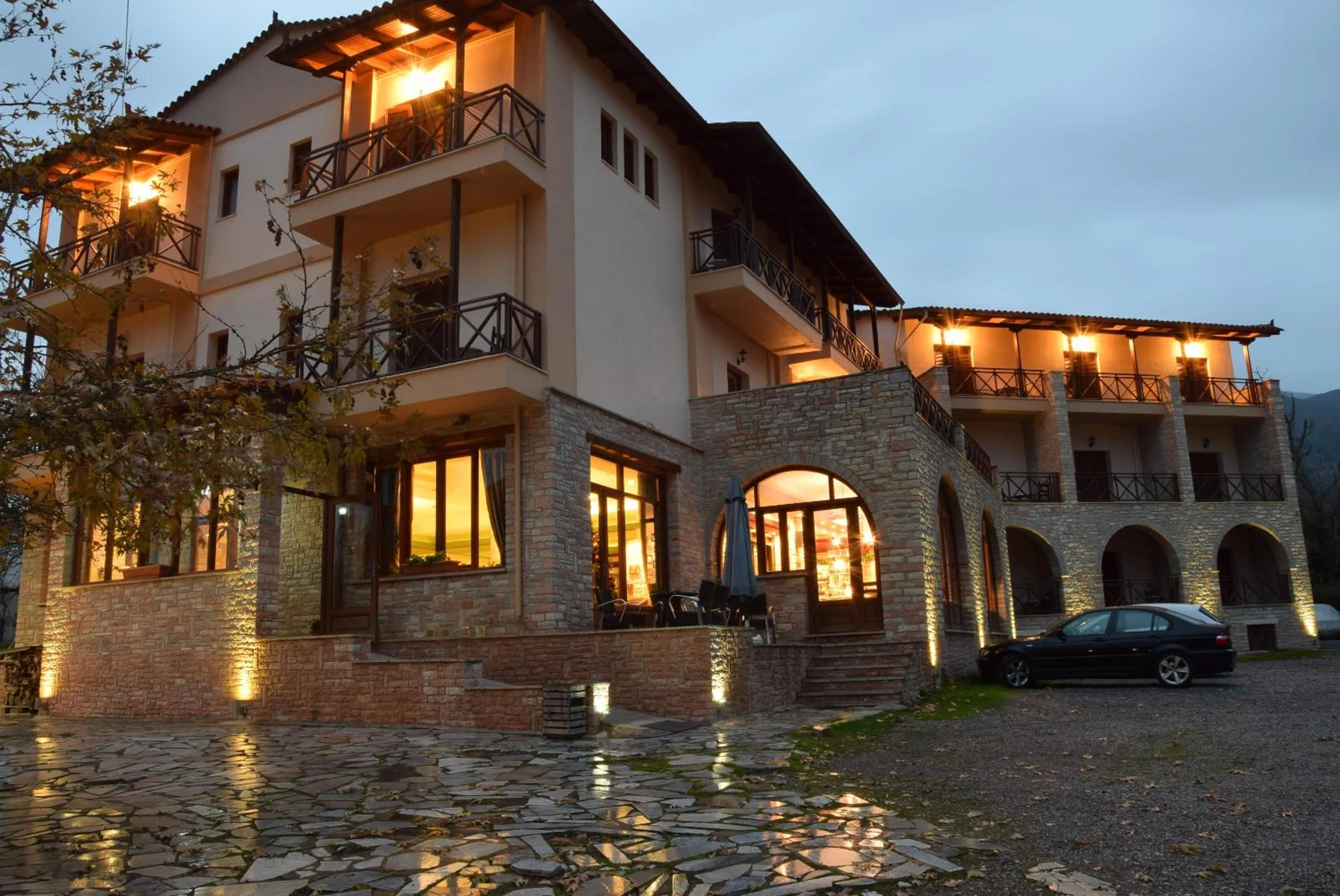 Facade/entrance in Mont Helmos Hotel