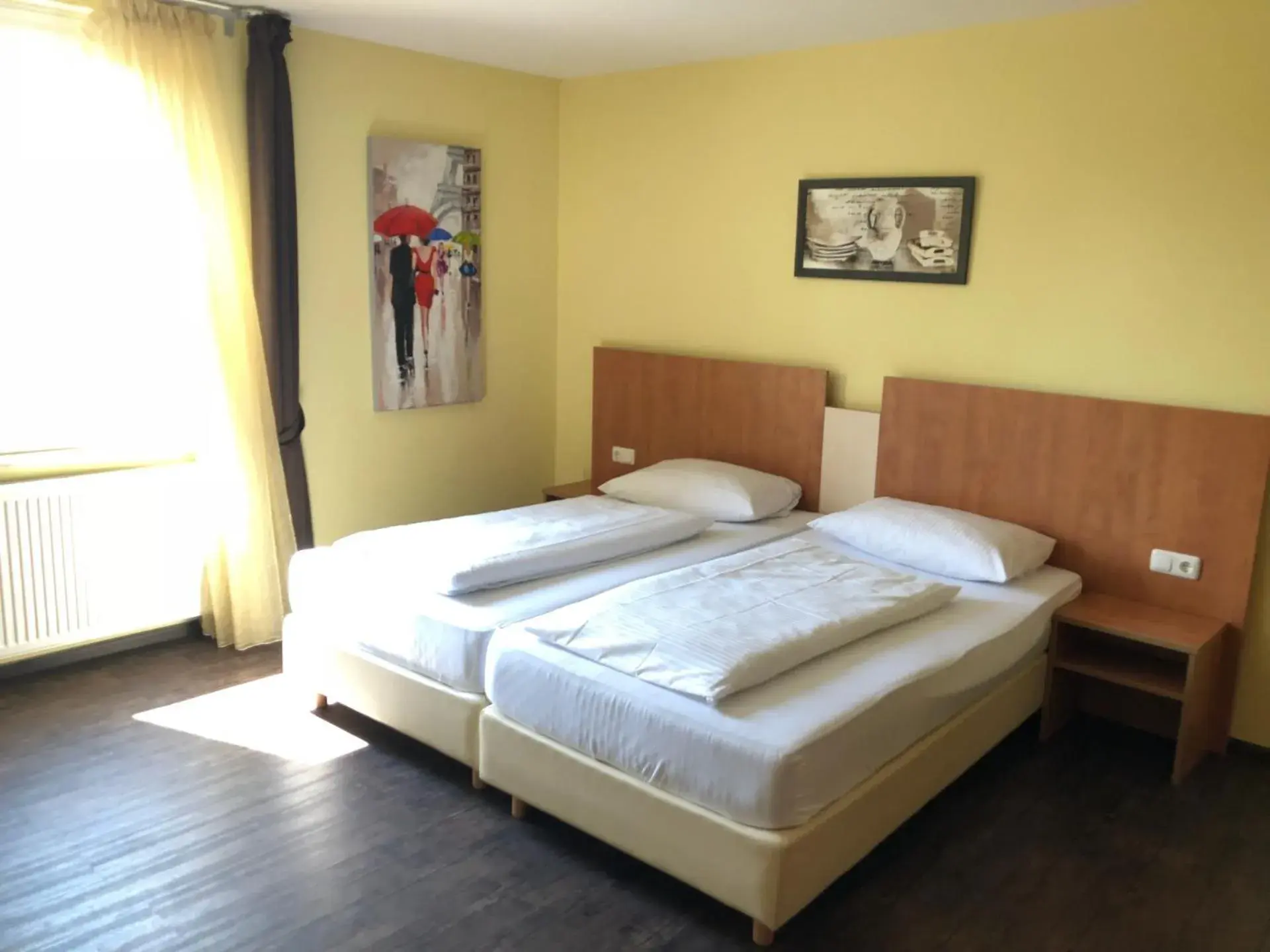 Standard Twin Room in Hotel Europa - Restaurant Standard Twin Room in Hotel Europa - Restaurant