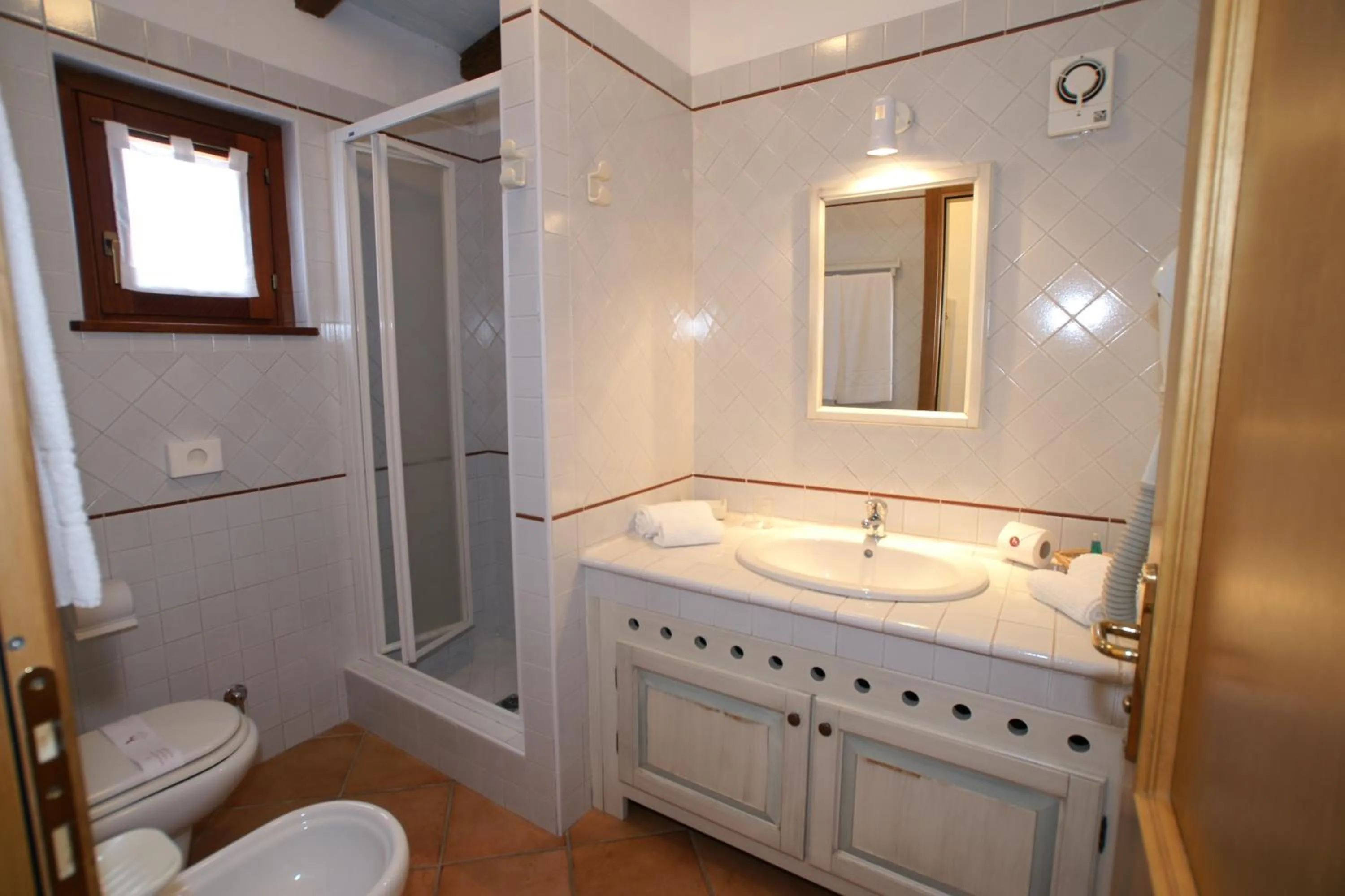 Shower in Baia Caddinas Clubresidence