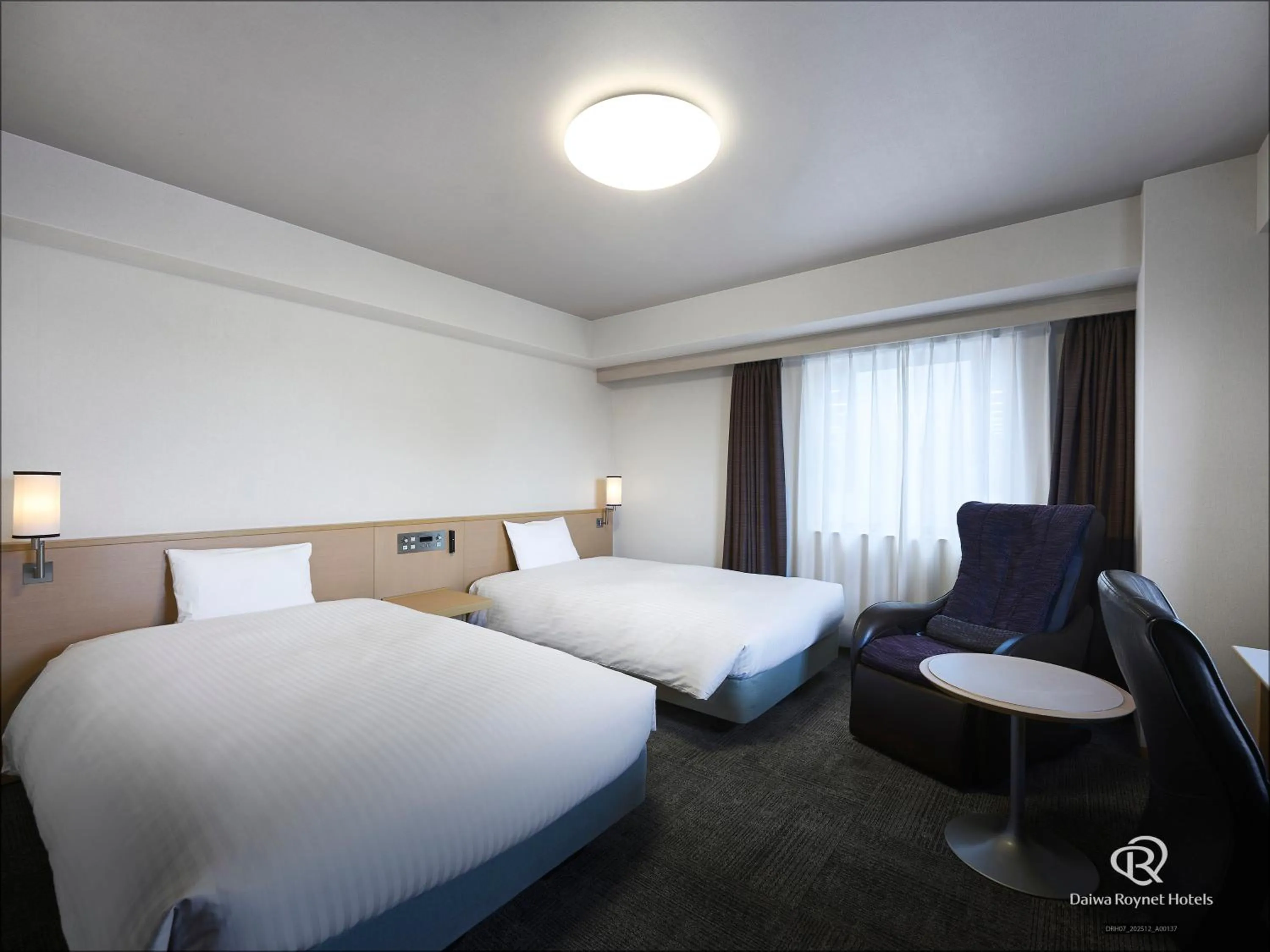 Photo of the whole room, Bed in Daiwa Roynet Hotel Hakata-Gion