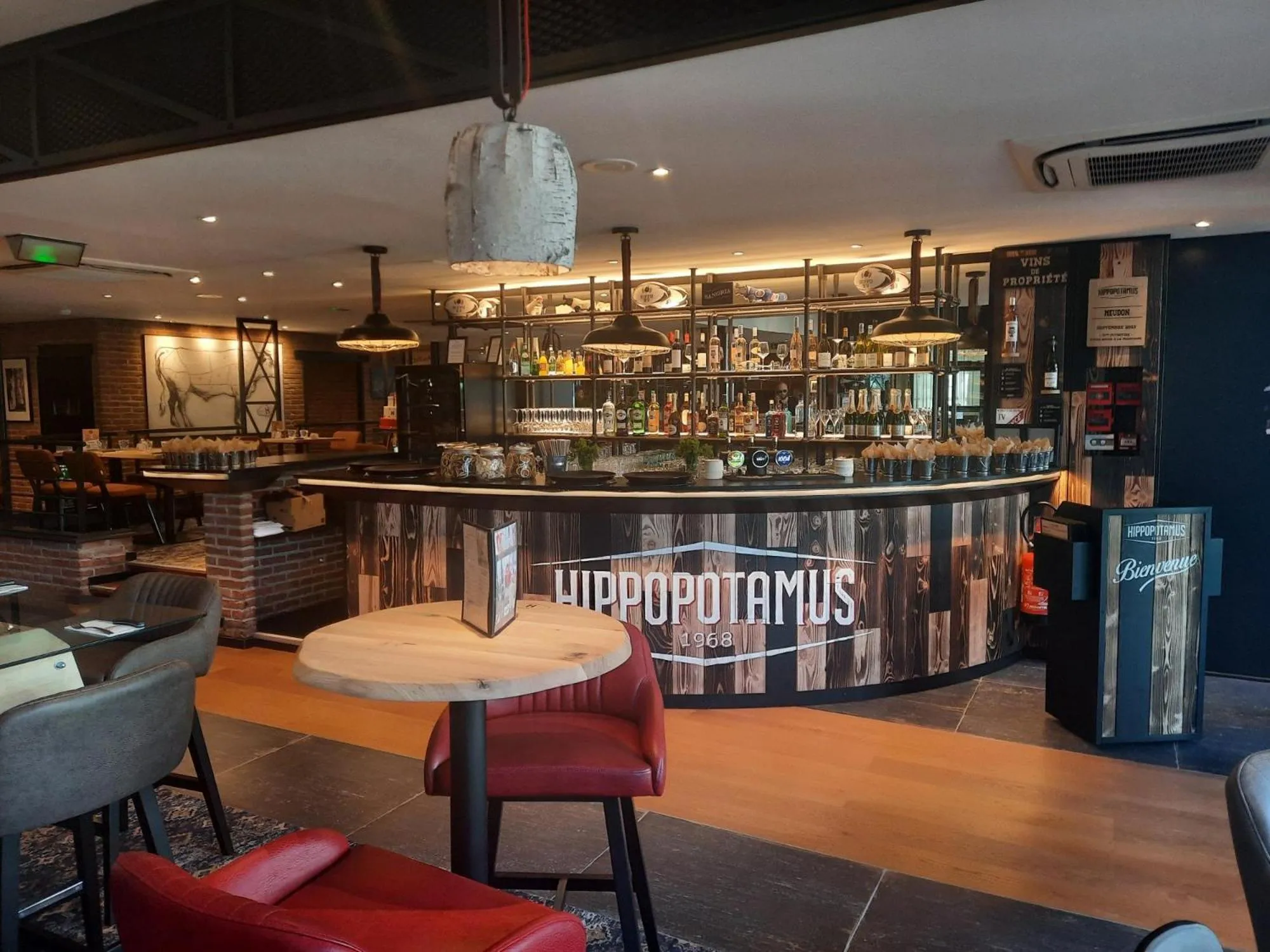 Restaurant/places to eat in Hôtel Forest Hill Meudon Velizy