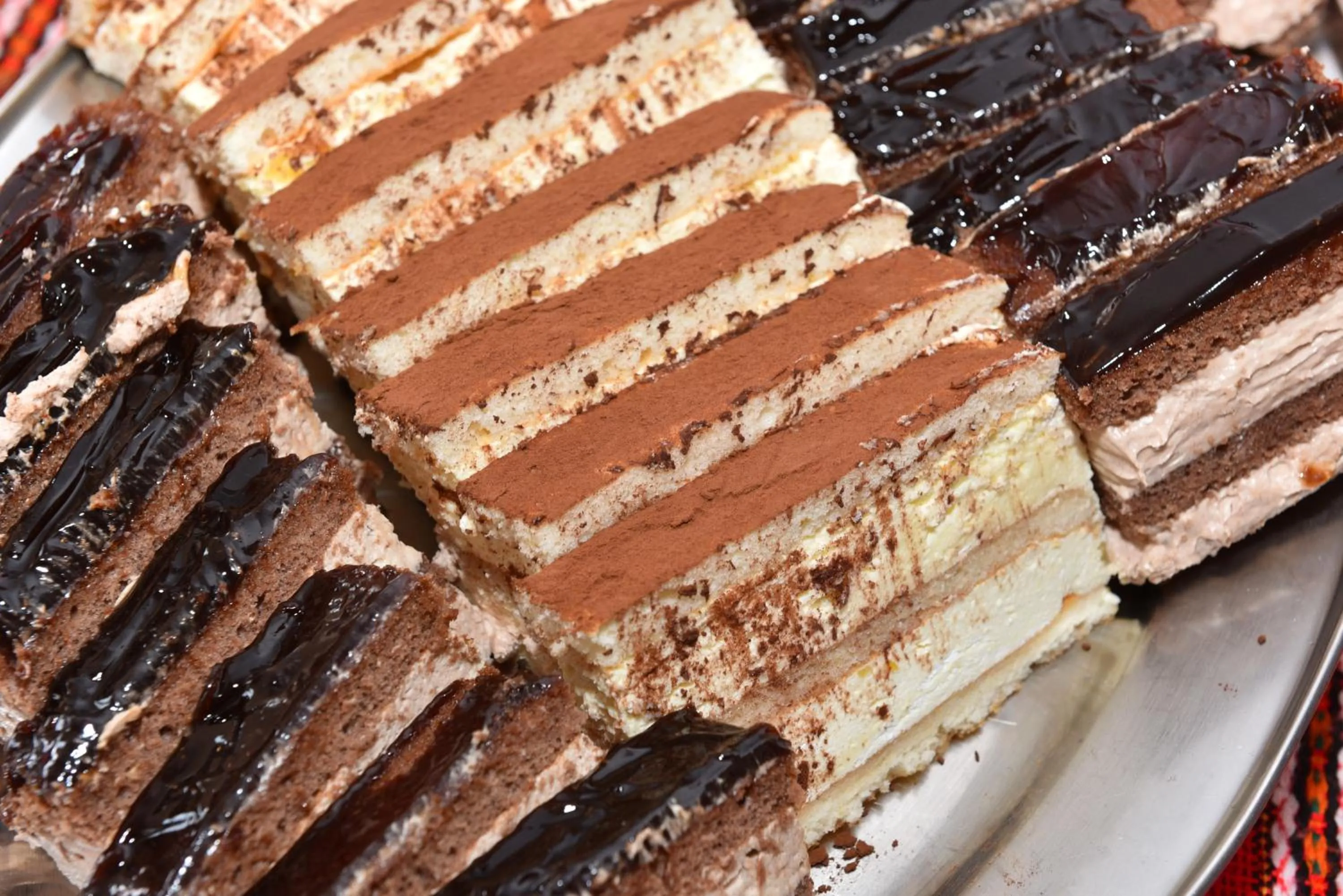 Restaurant/places to eat in Hotel Nona