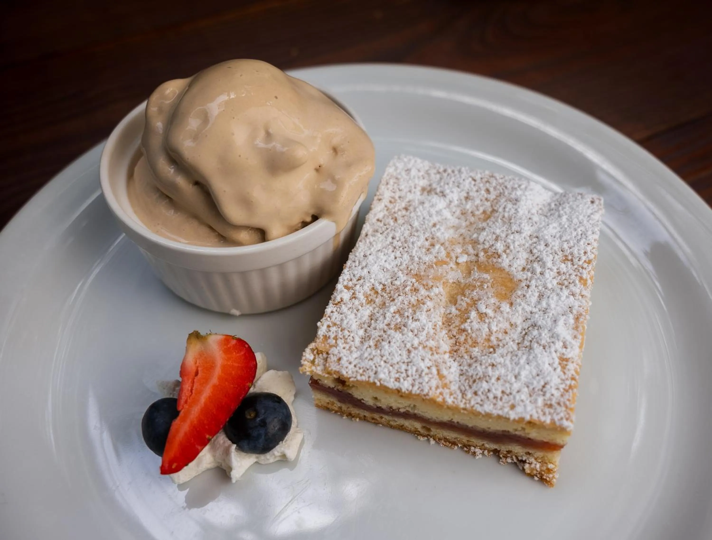 Restaurant/places to eat in Marina de Salinas