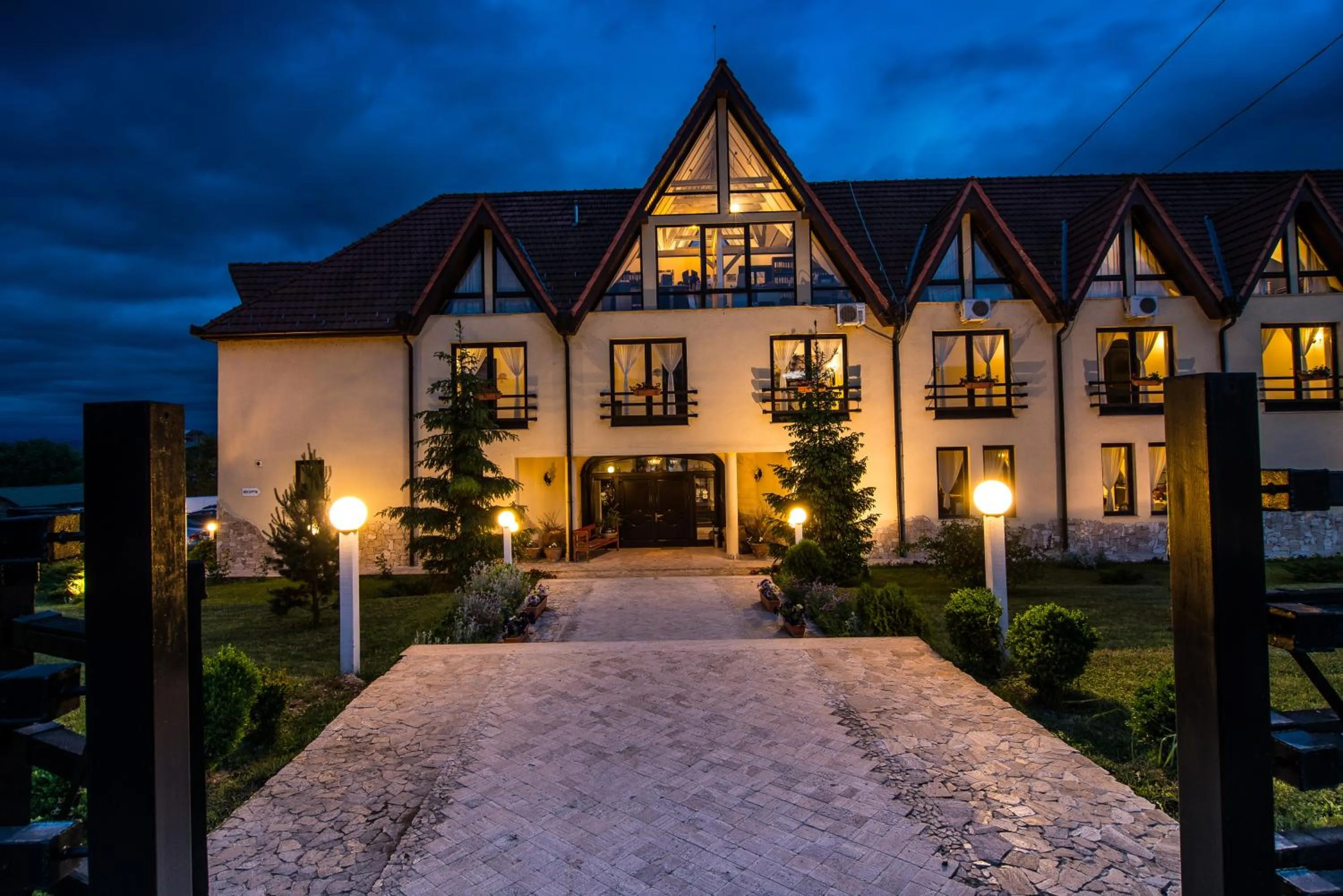 Facade/entrance in Conacul Archia