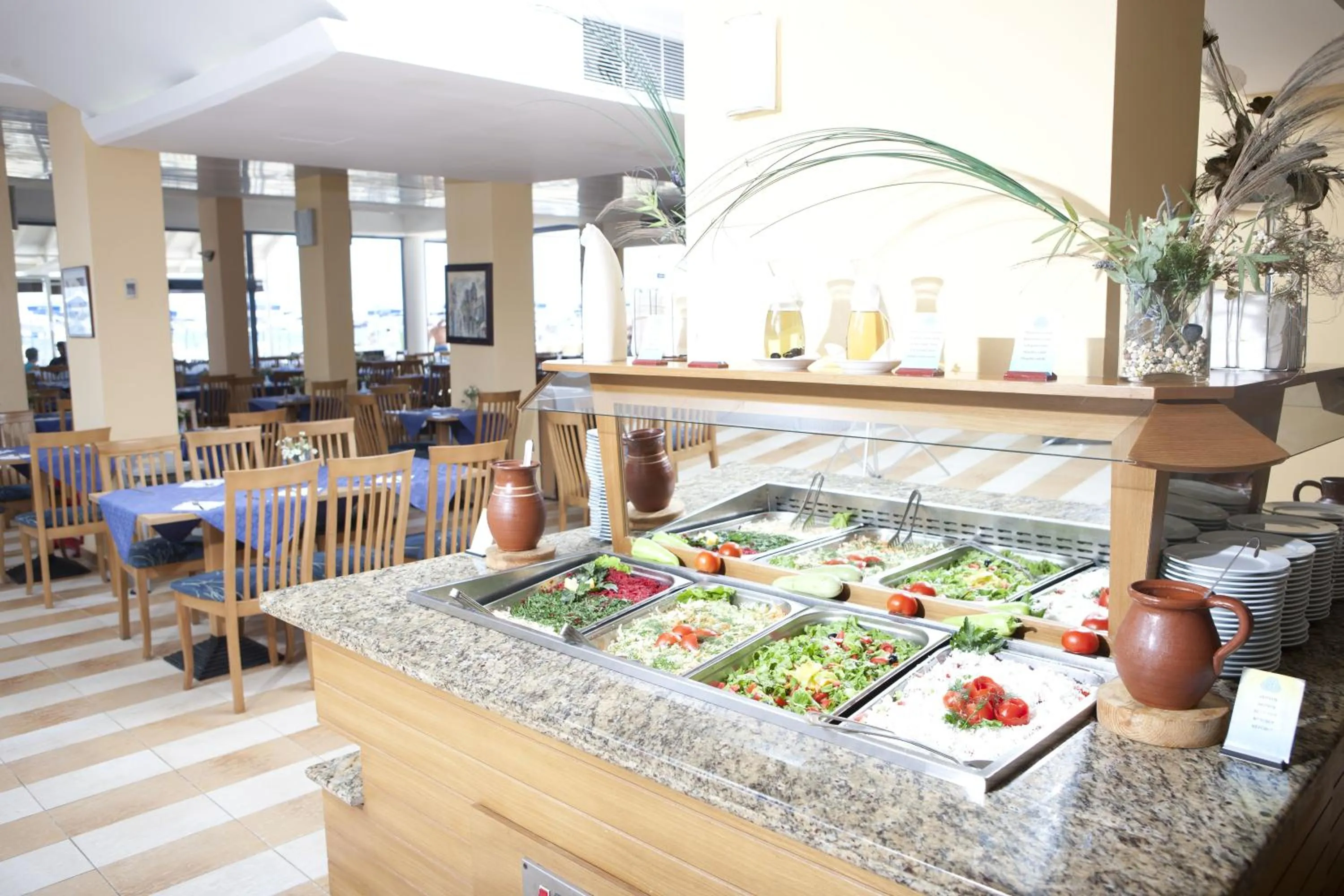 Restaurant/places to eat in Hotel Mura