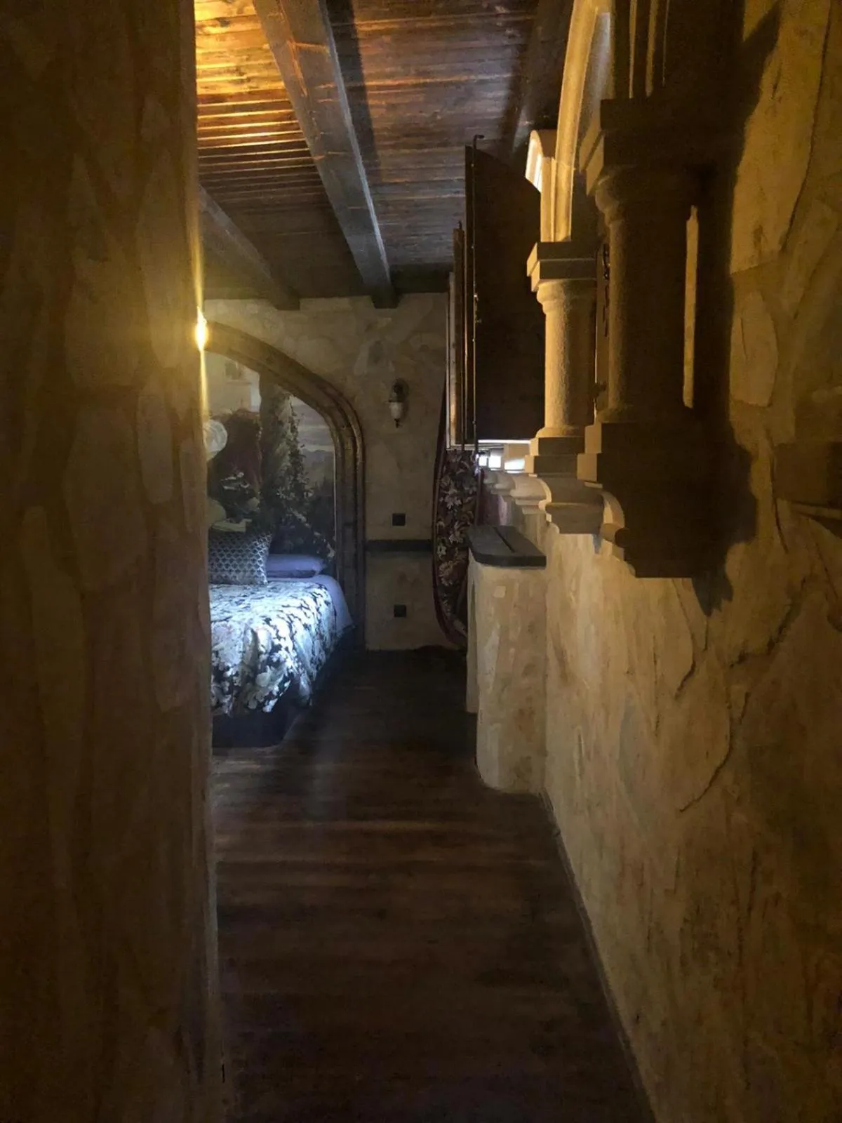 Bed in Auberge Toison d'Or