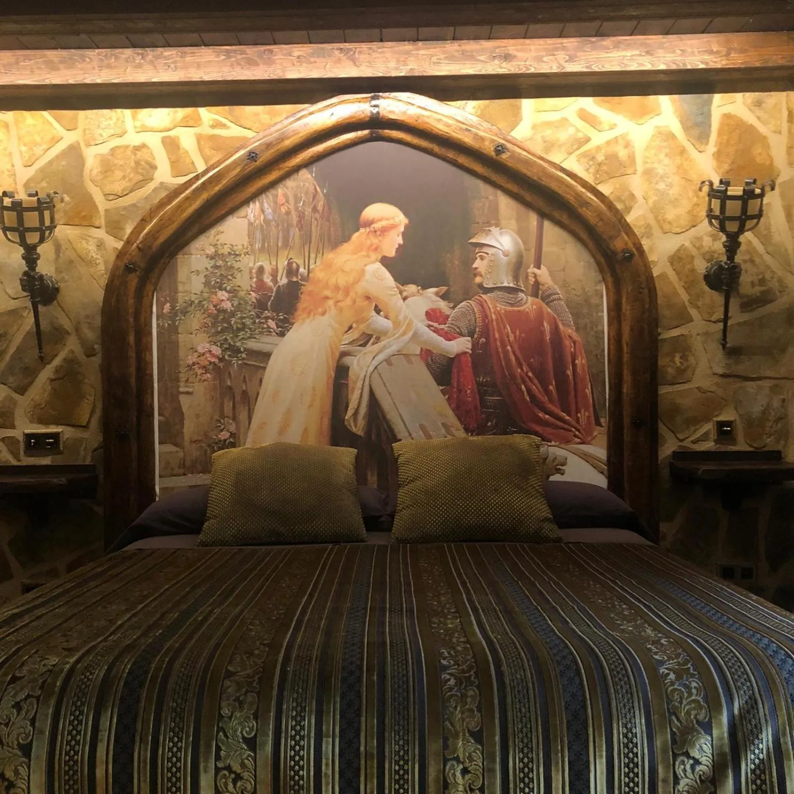 Bed in Auberge Toison d'Or