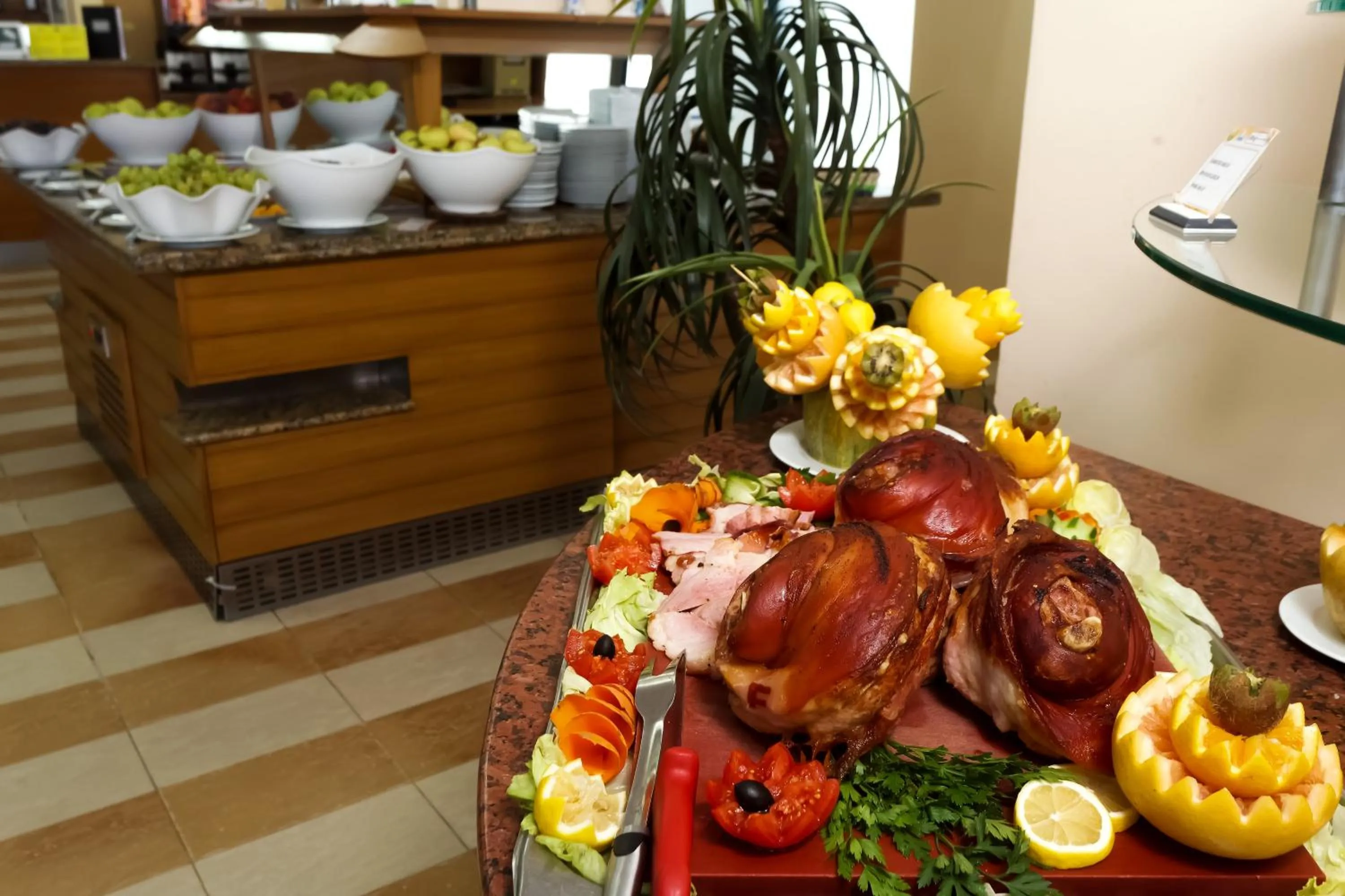 Restaurant/places to eat in Hotel Slavuna