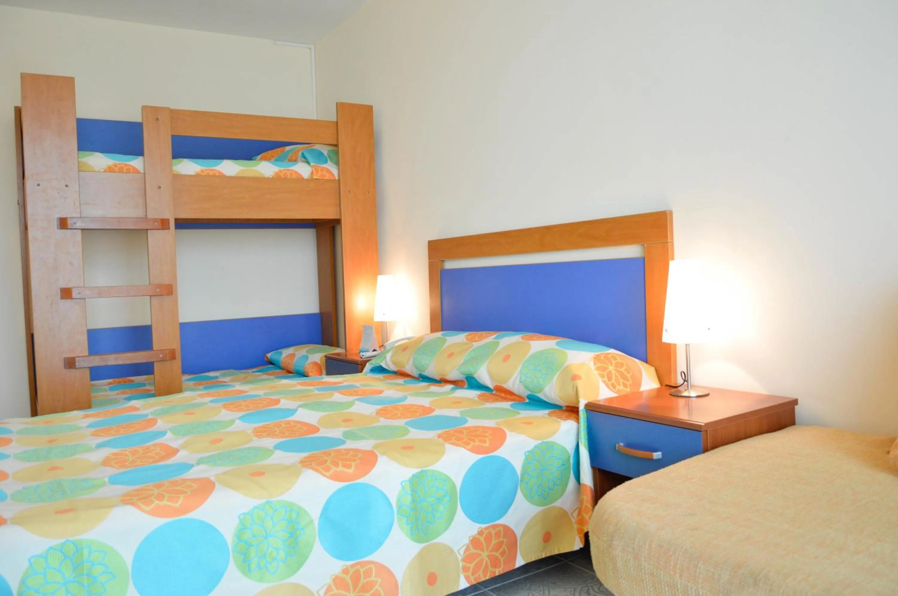bunk bed, Bed in Hotel Laguna Mare