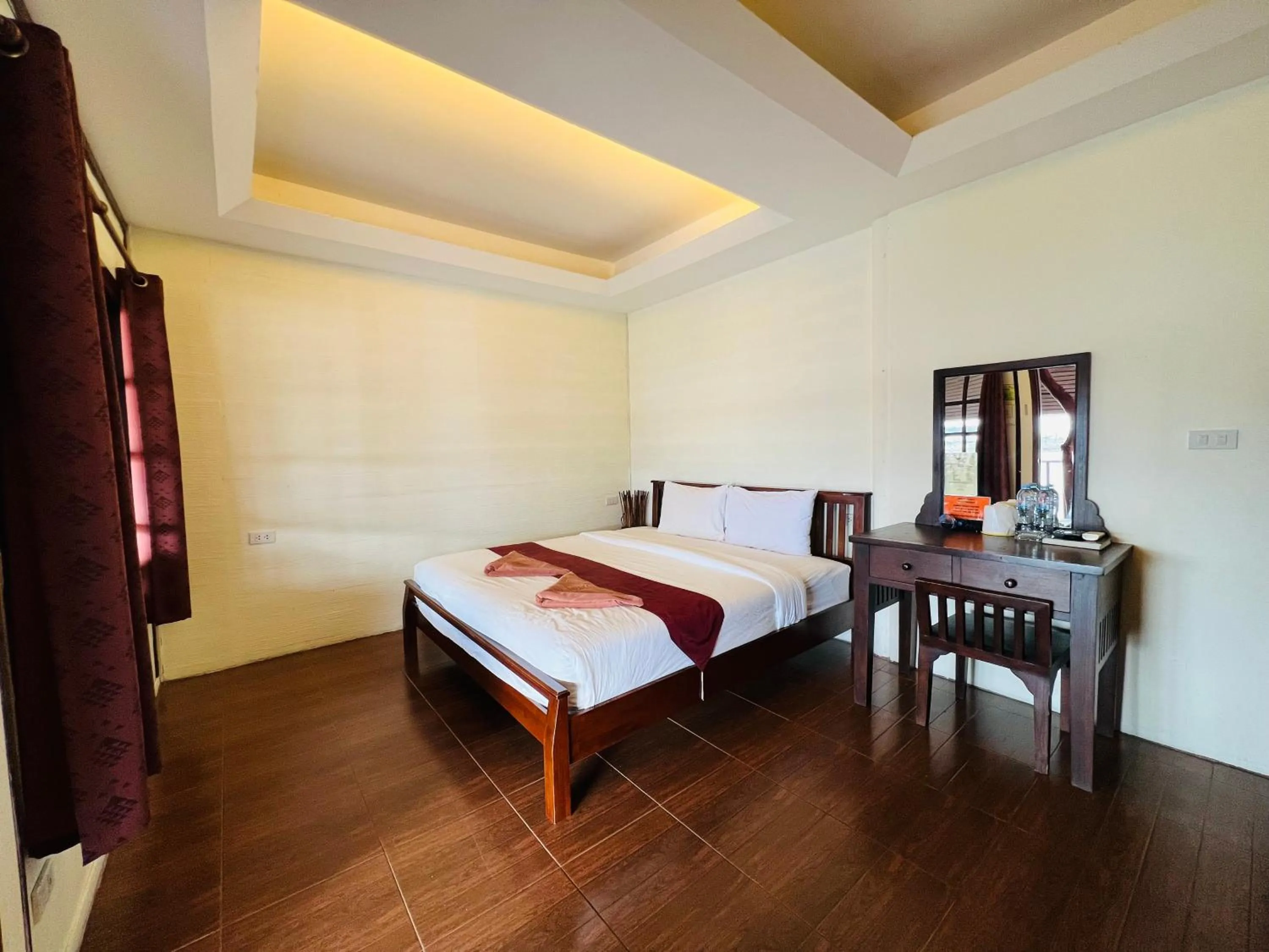 Bedroom, Bed in Tharathip Resort Koh Phangan - SHA Plus