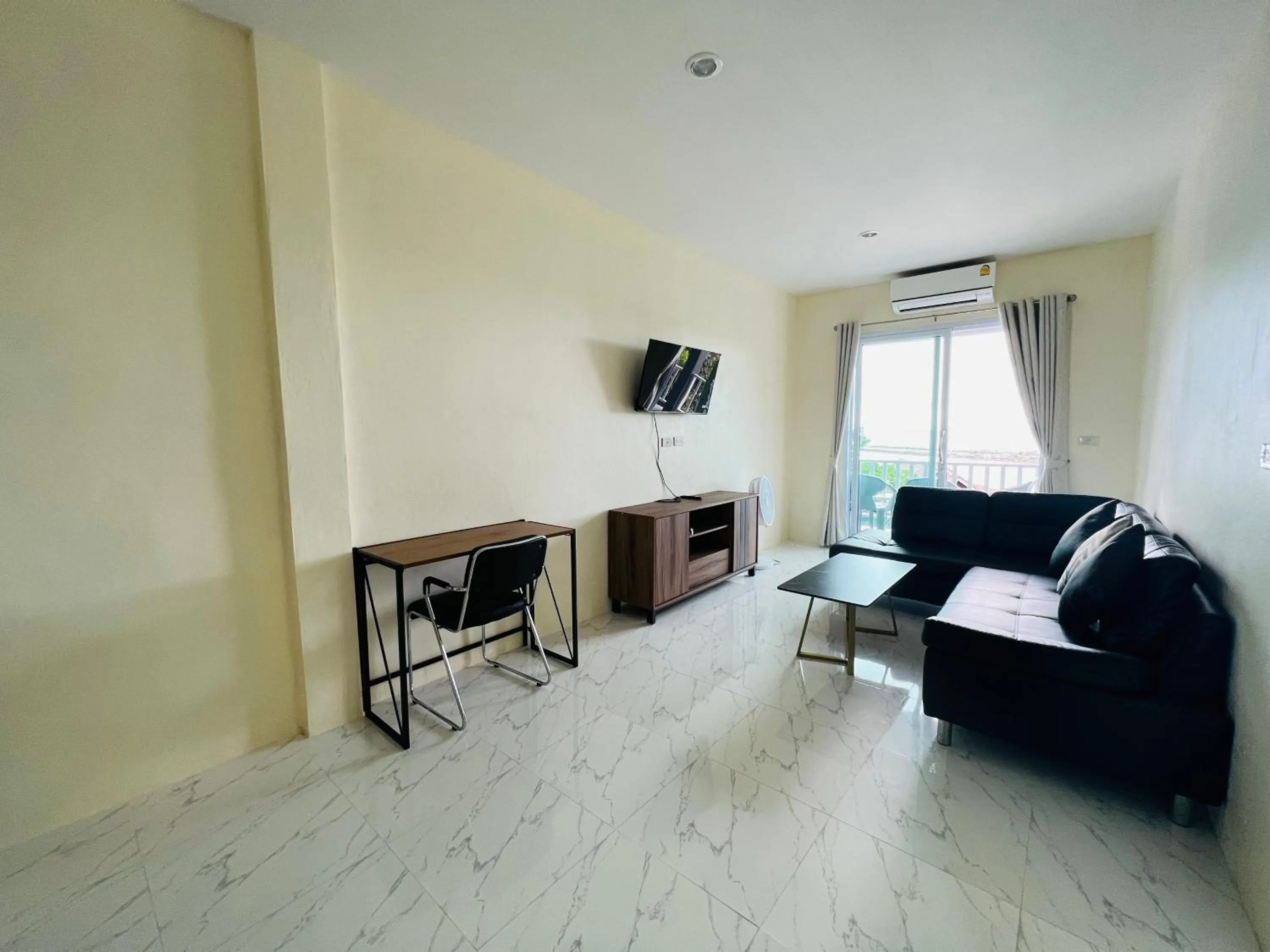 Living room in Tharathip Resort Koh Phangan - SHA Plus