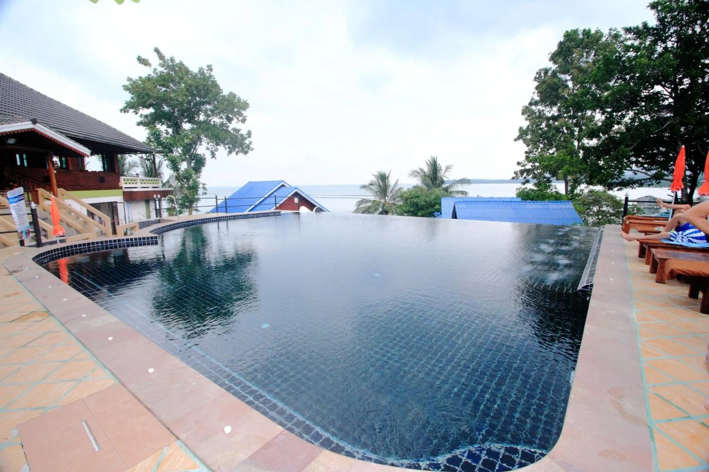 Swimming pool in Tharathip Resort Koh Phangan - SHA Plus