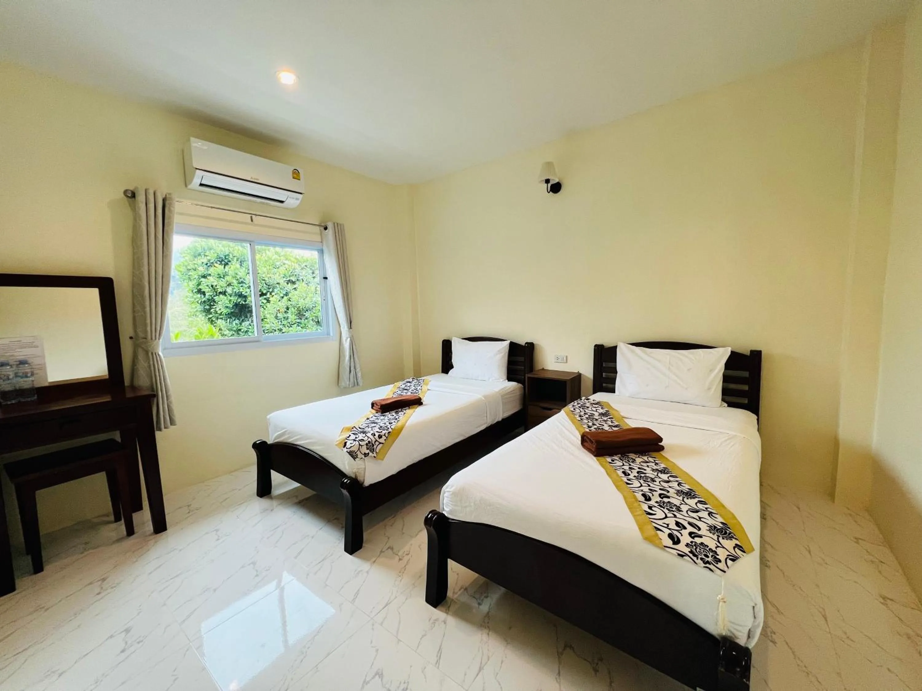 Bedroom, Bed in Tharathip Resort Koh Phangan - SHA Plus