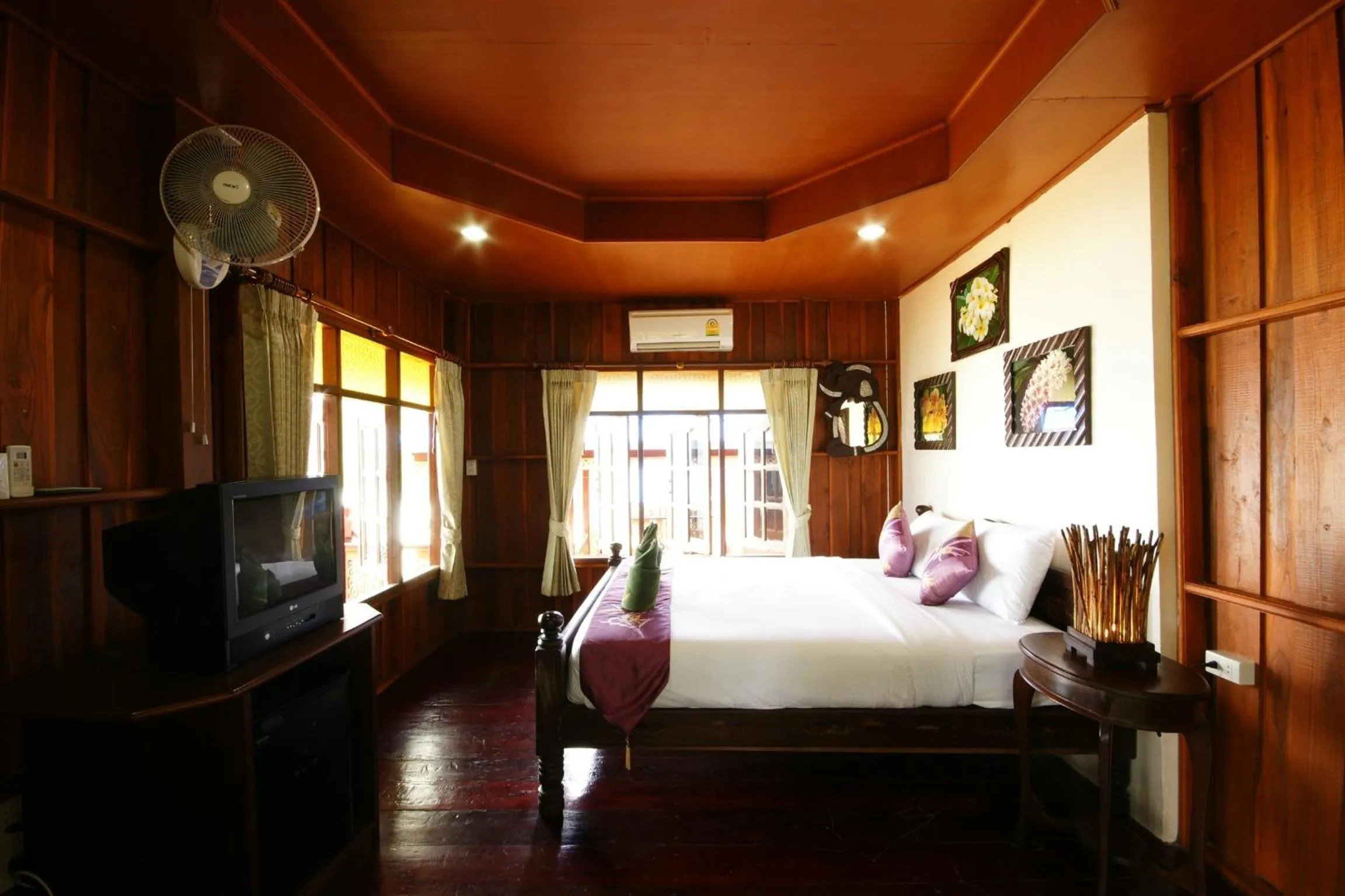 Bedroom in Tharathip Resort Koh Phangan - SHA Plus