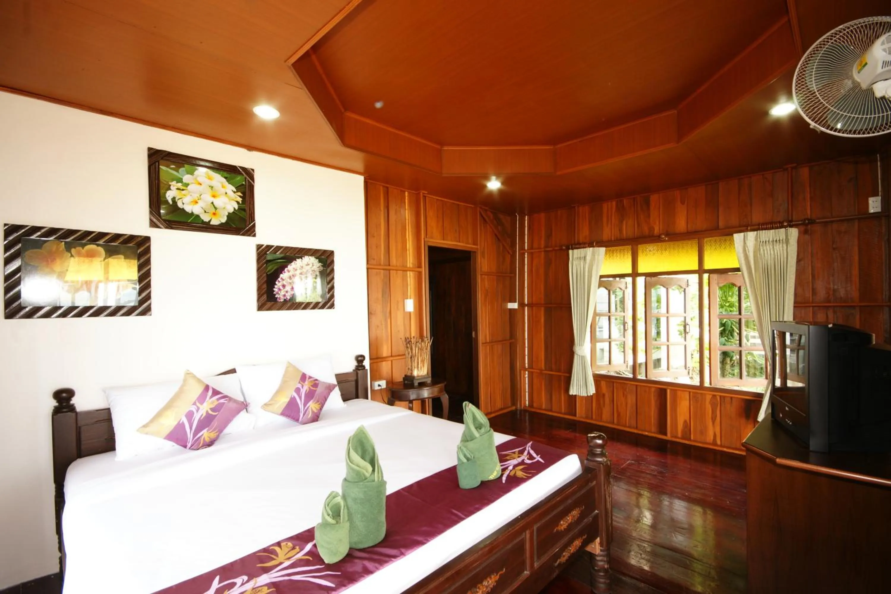 Bedroom in Tharathip Resort Koh Phangan - SHA Plus