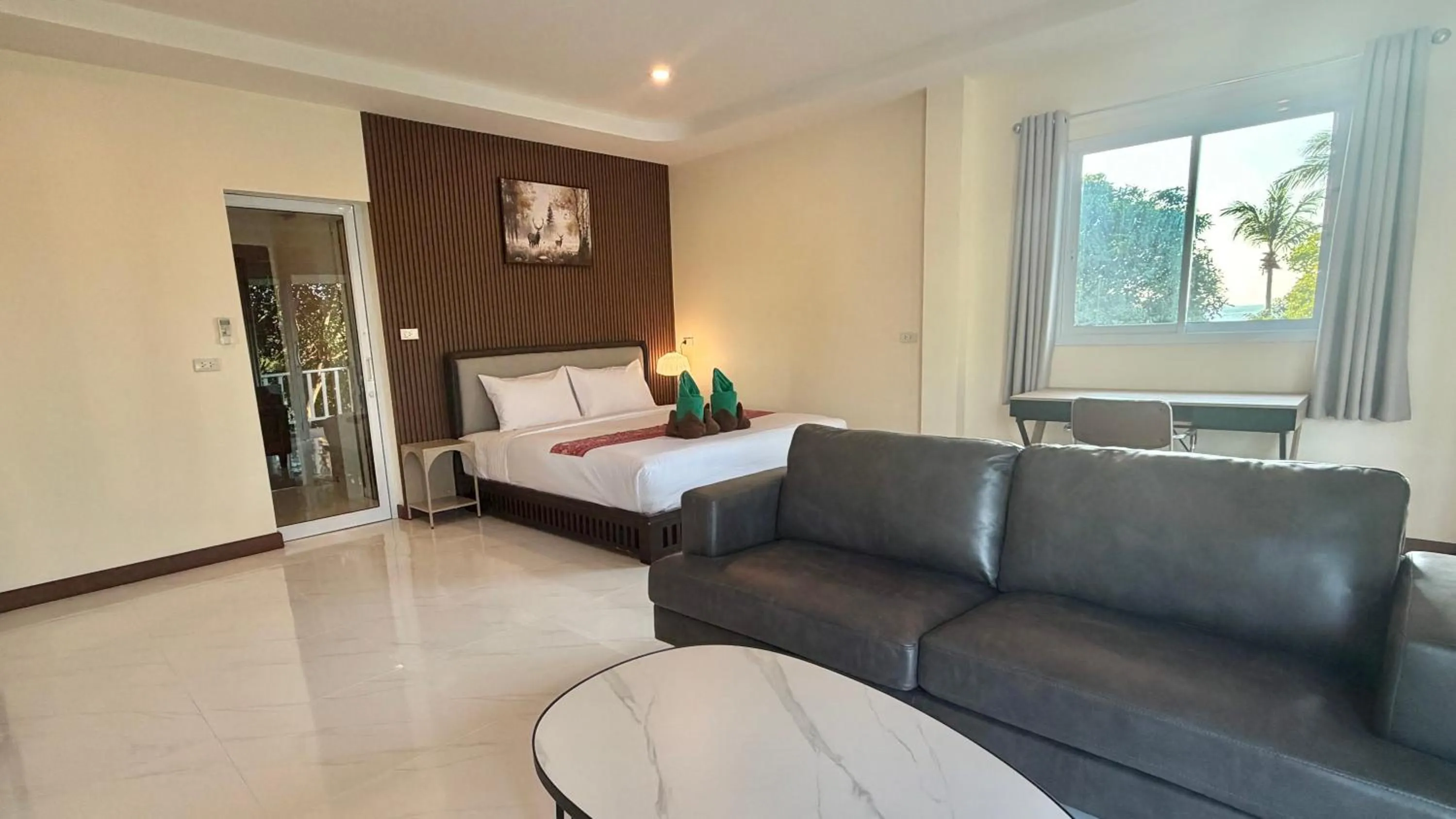 Seating area in Tharathip Resort Koh Phangan - SHA Plus