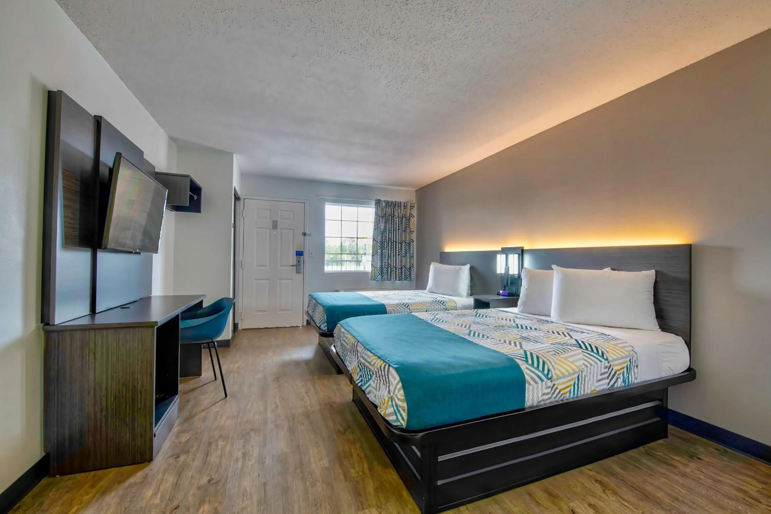 Bedroom, Bed in Studio 6-Pascagoula, MS