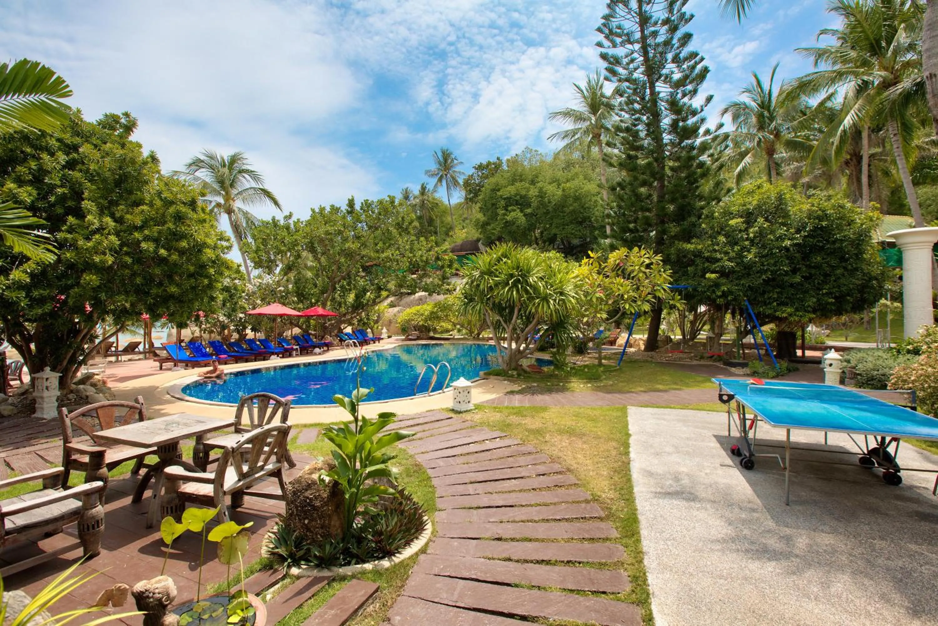 Garden in Crystal Bay Yacht Club Beach Resort
