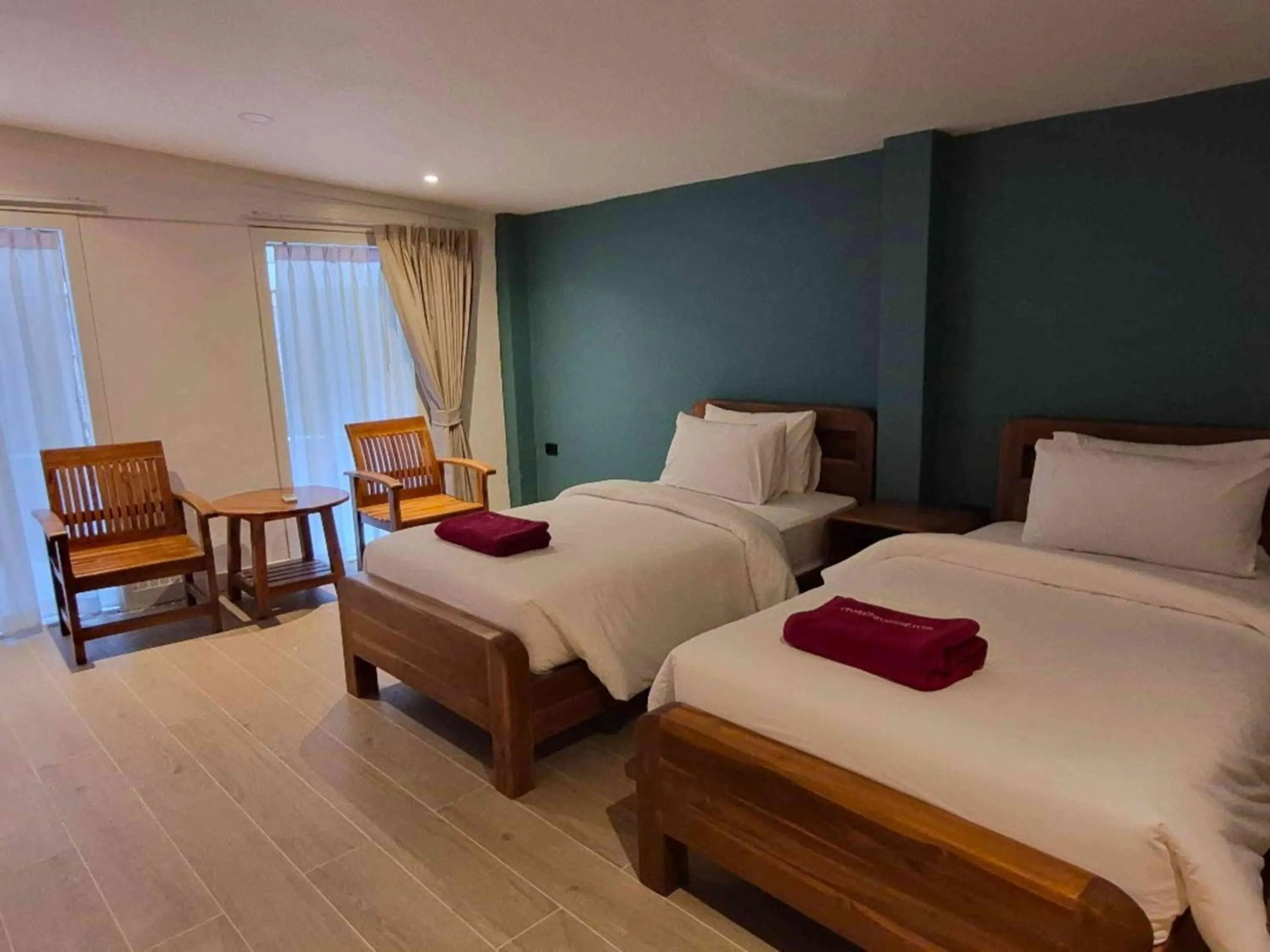 Bed in Crystal Bay Yacht Club Beach Resort