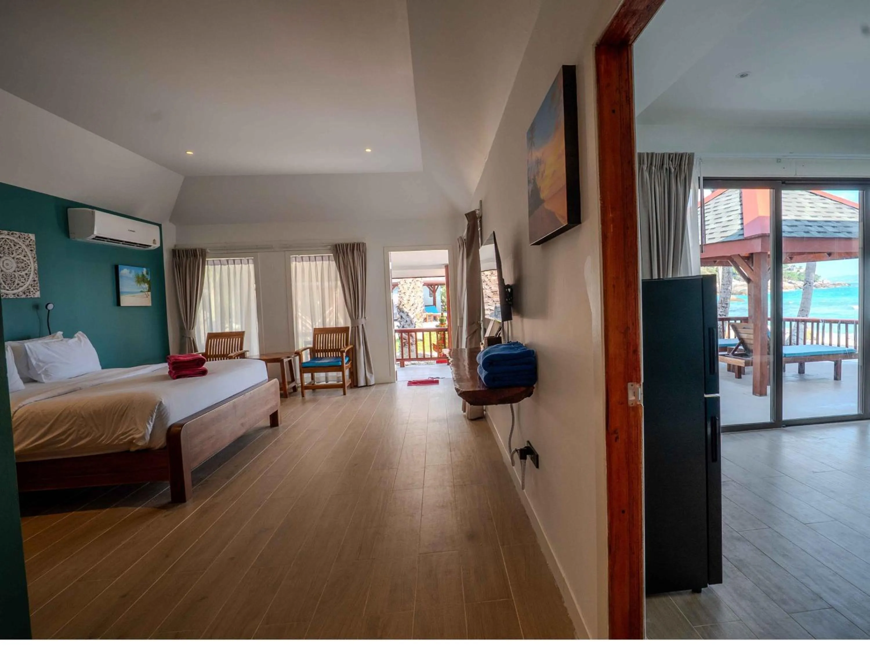 Photo of the whole room, Bed in Crystal Bay Yacht Club Beach Resort