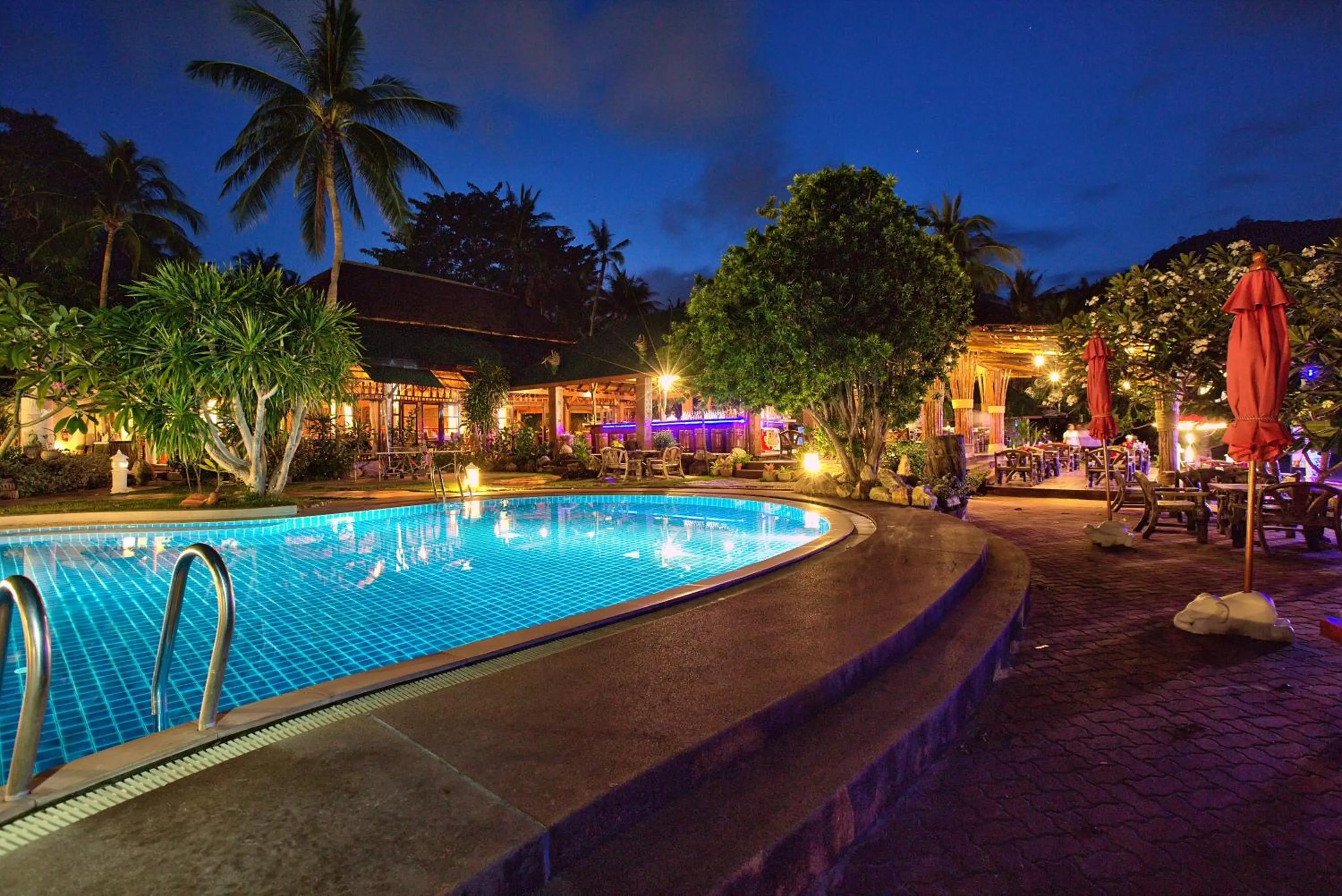 Night in Crystal Bay Yacht Club Beach Resort