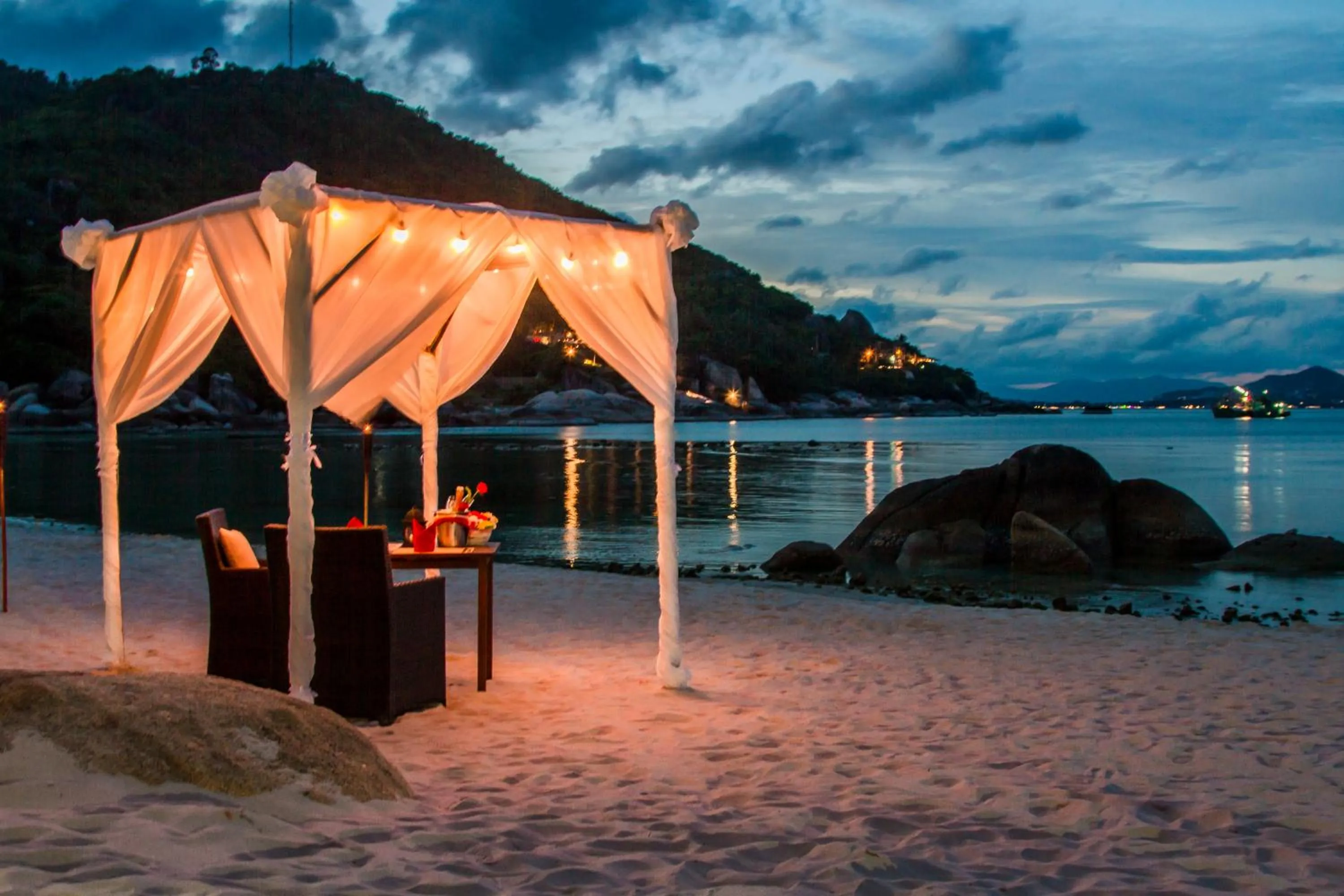 Restaurant/places to eat in Crystal Bay Yacht Club Beach Resort