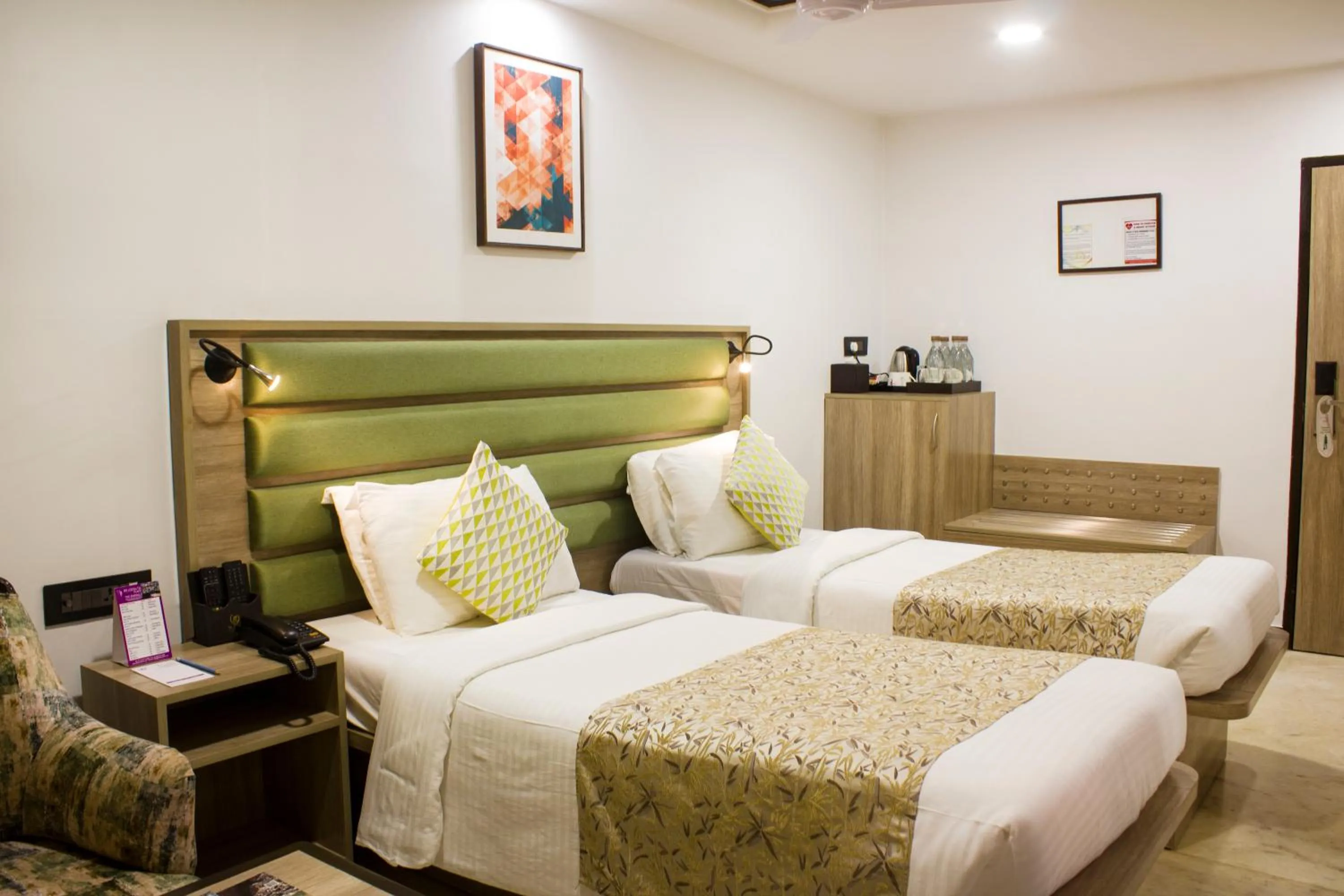 Photo of the whole room, Bed in Regenta Place The Emerald