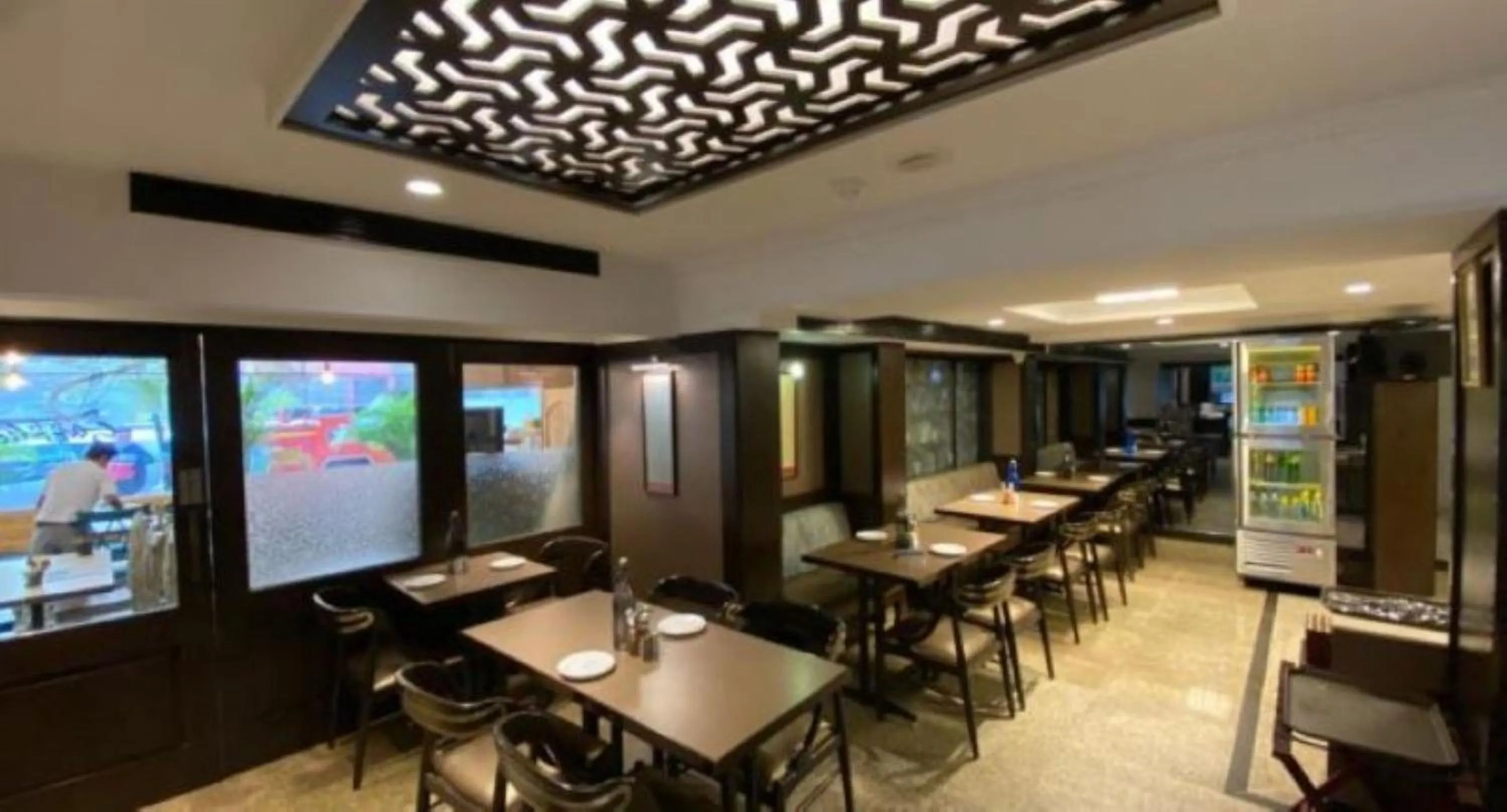 Restaurant/places to eat in Regenta Place The Emerald