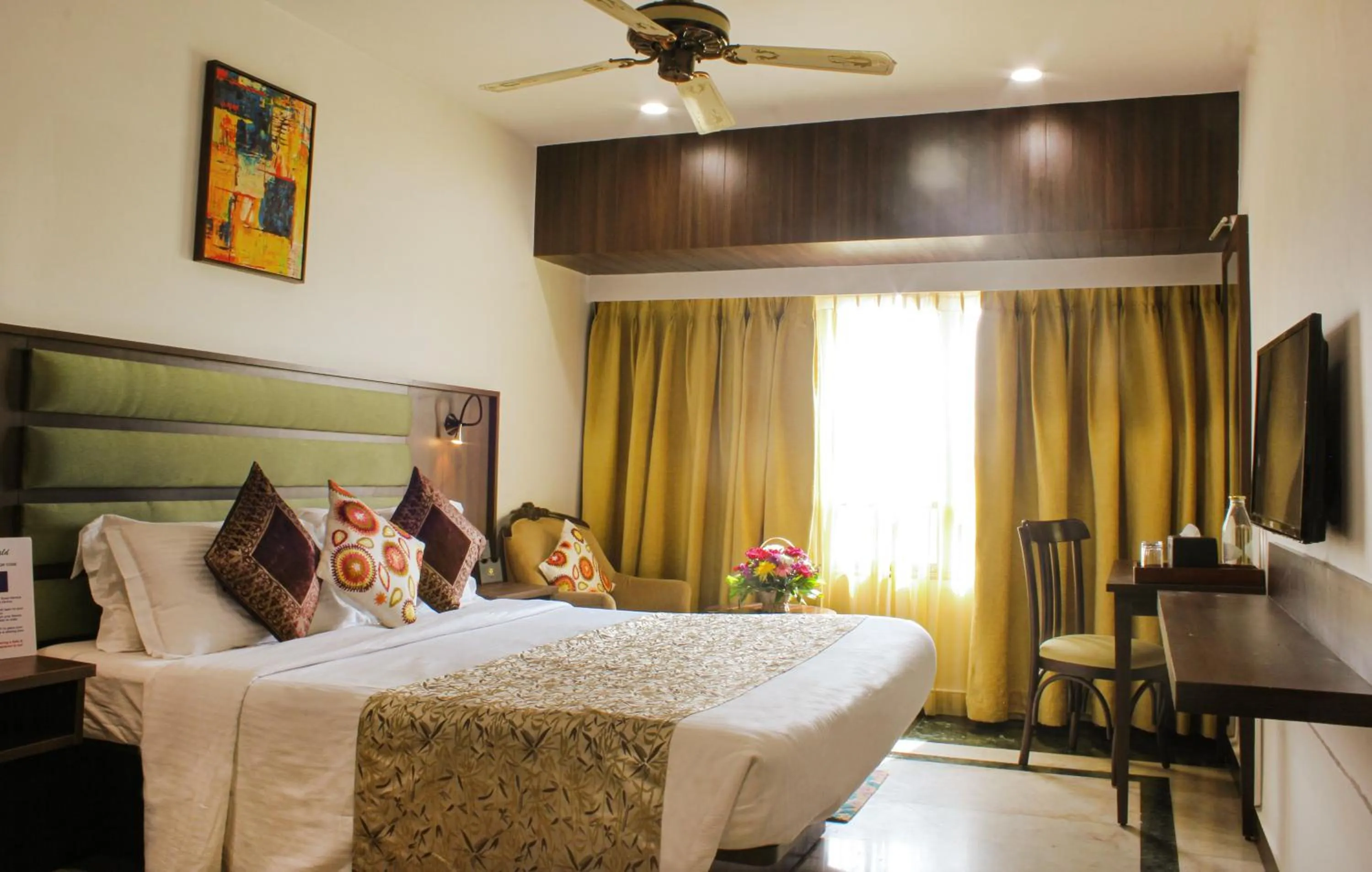 Bedroom, Bed in Regenta Place The Emerald