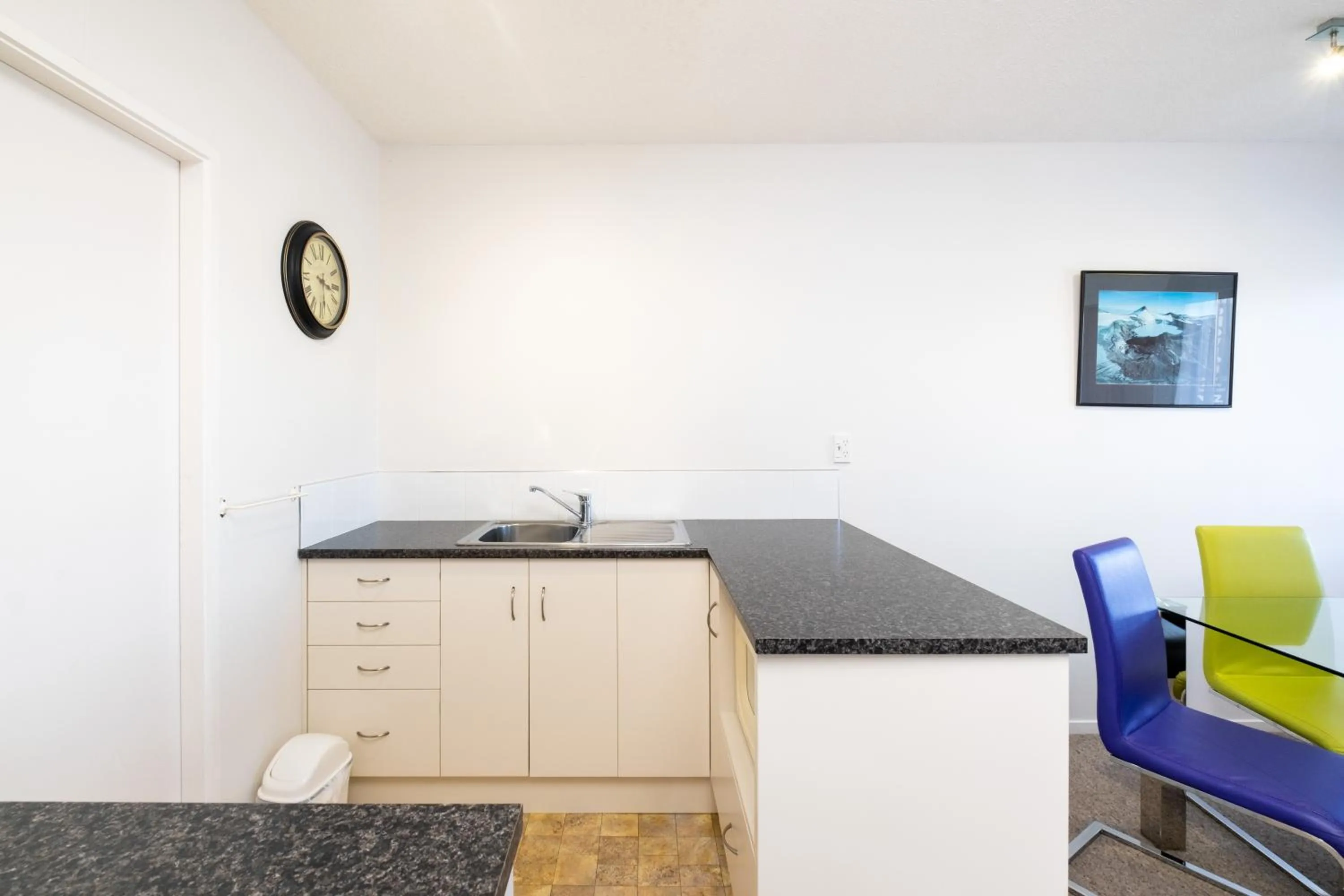 Kitchen or kitchenette in Chevron Motel