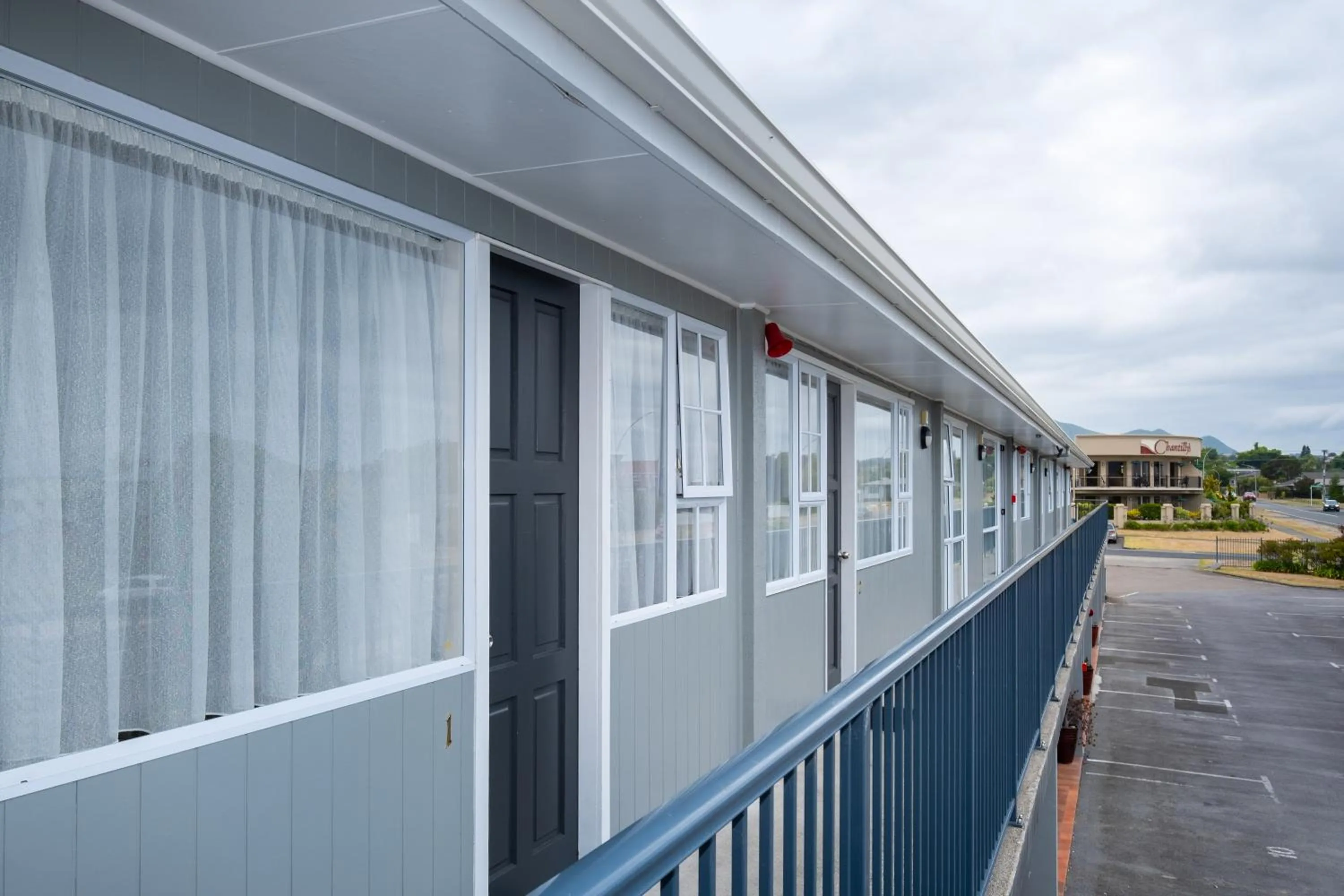 Patio in Chevron Motel